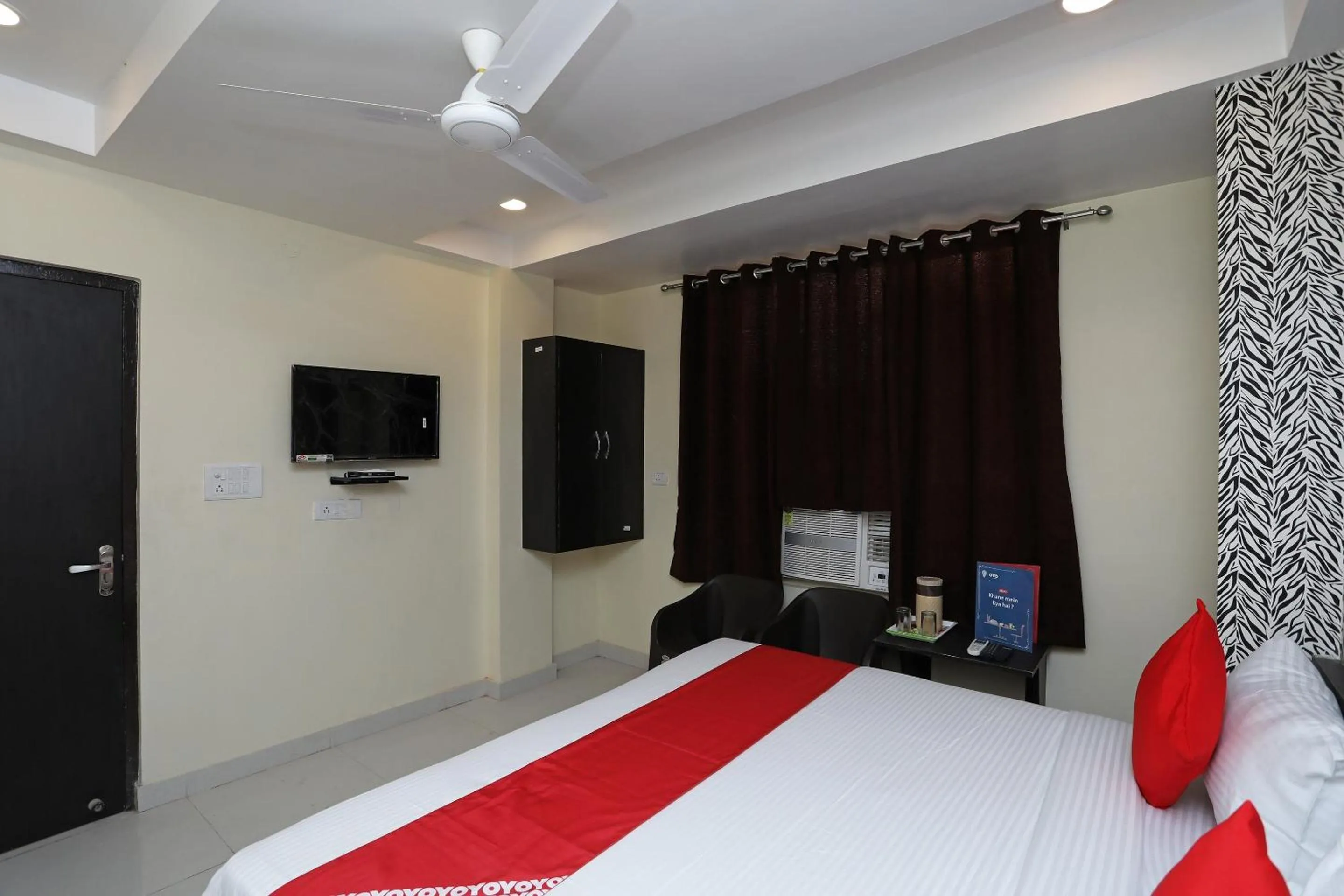 Bedroom in Super Hotel O Richa Grand