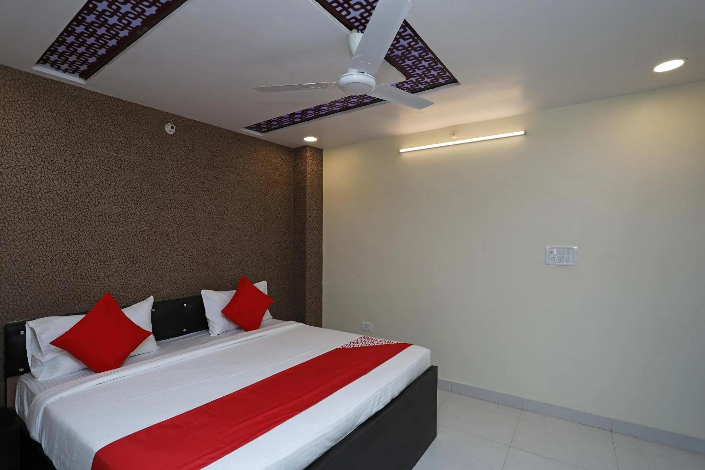 Bedroom in Super Hotel O Richa Grand
