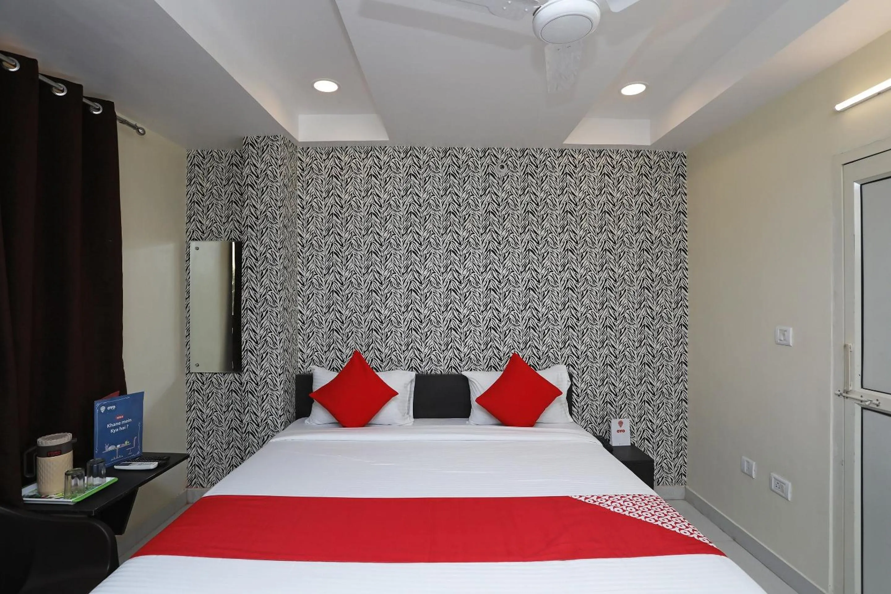 Bathroom in Super Hotel O Richa Grand