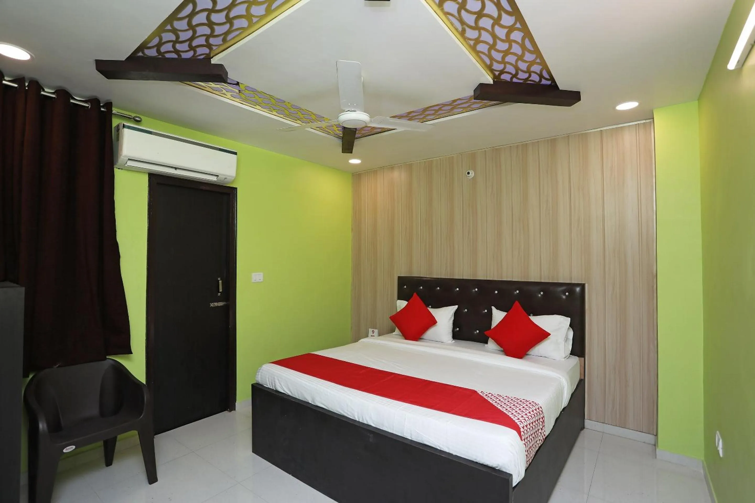 Bedroom in Super Hotel O Richa Grand