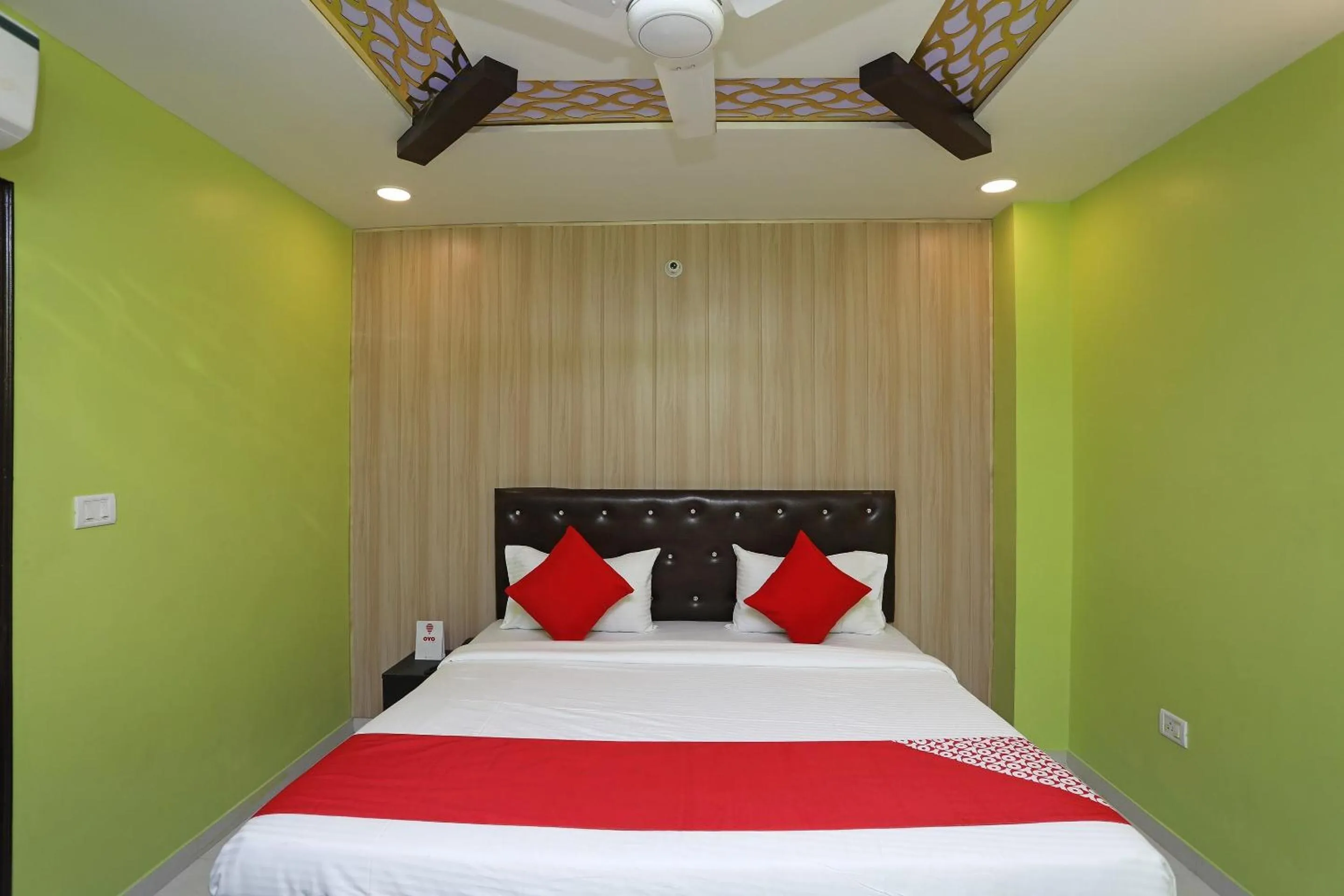 Bedroom in Super Hotel O Richa Grand