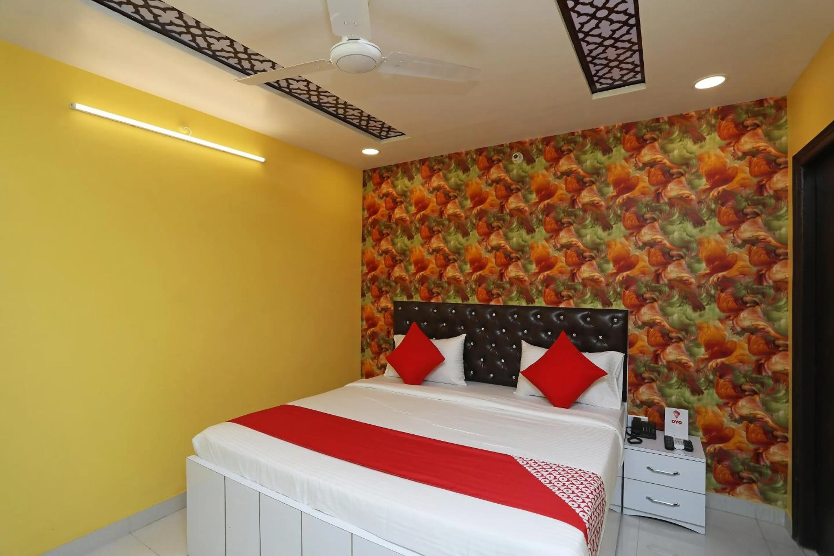 Bedroom in Super Hotel O Richa Grand