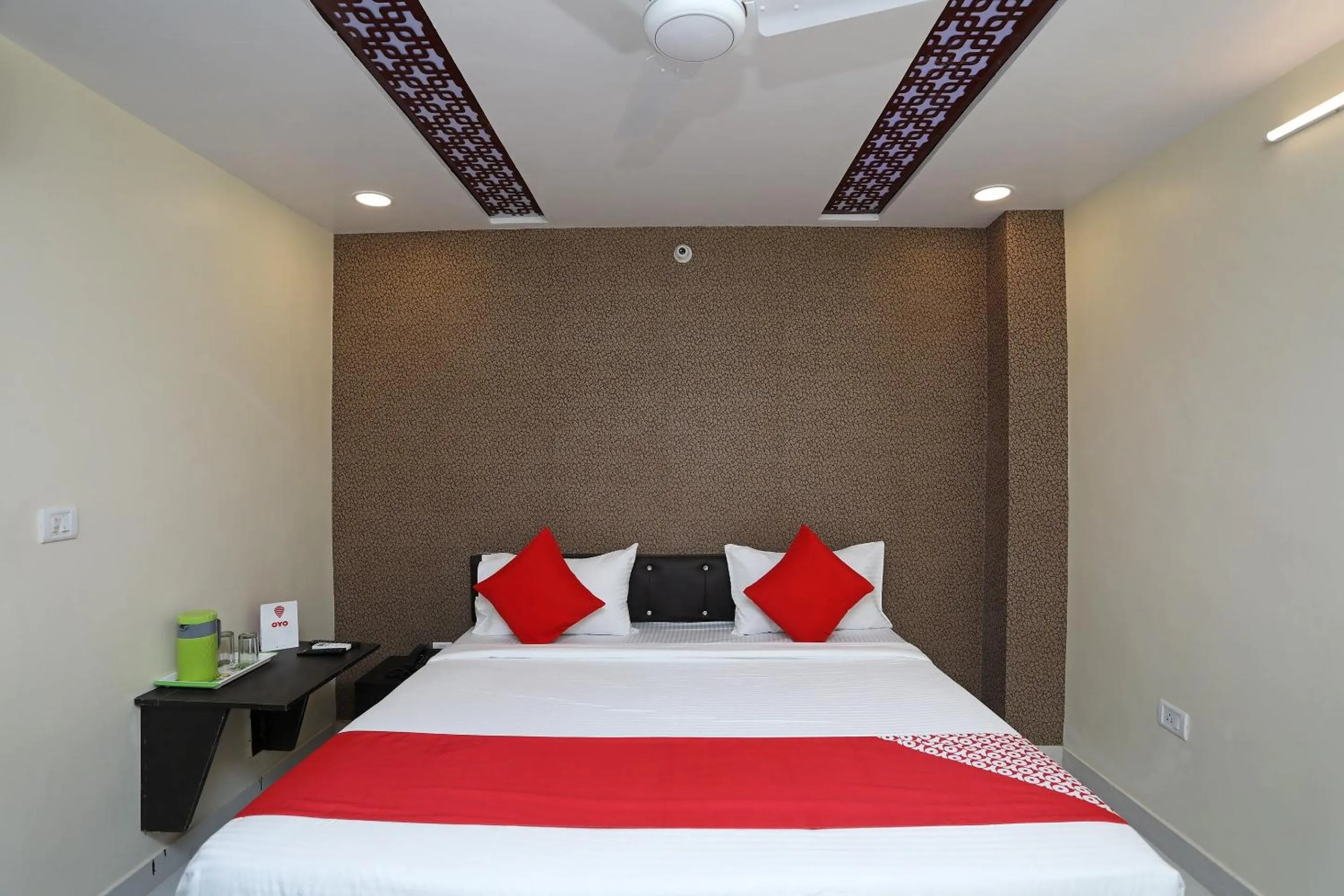 Bedroom in Super Hotel O Richa Grand