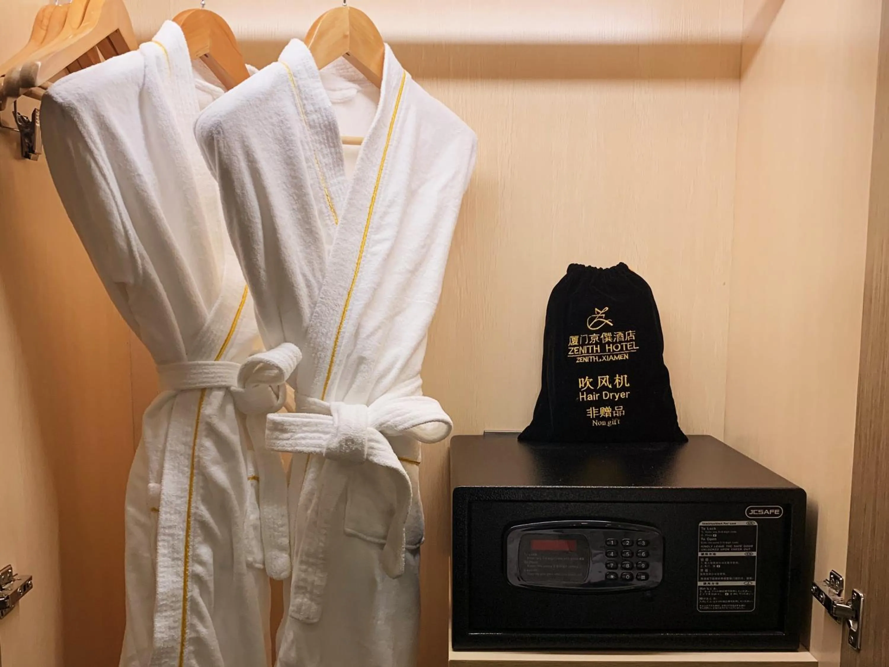 Zenith Hotel-Near Train Station & The Mixc