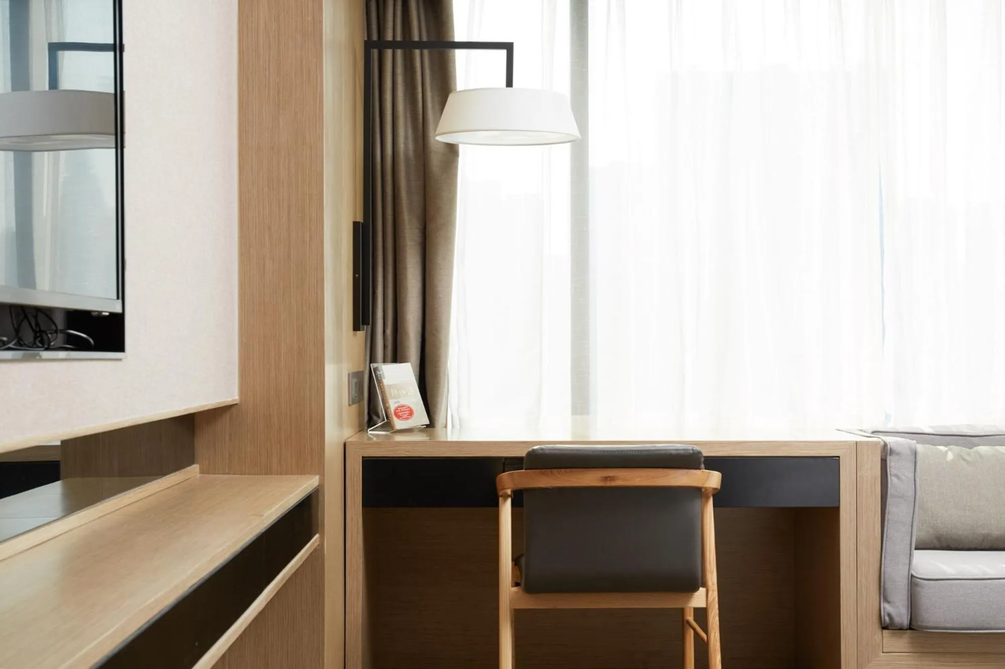 Zenith Hotel-Near Train Station & The Mixc