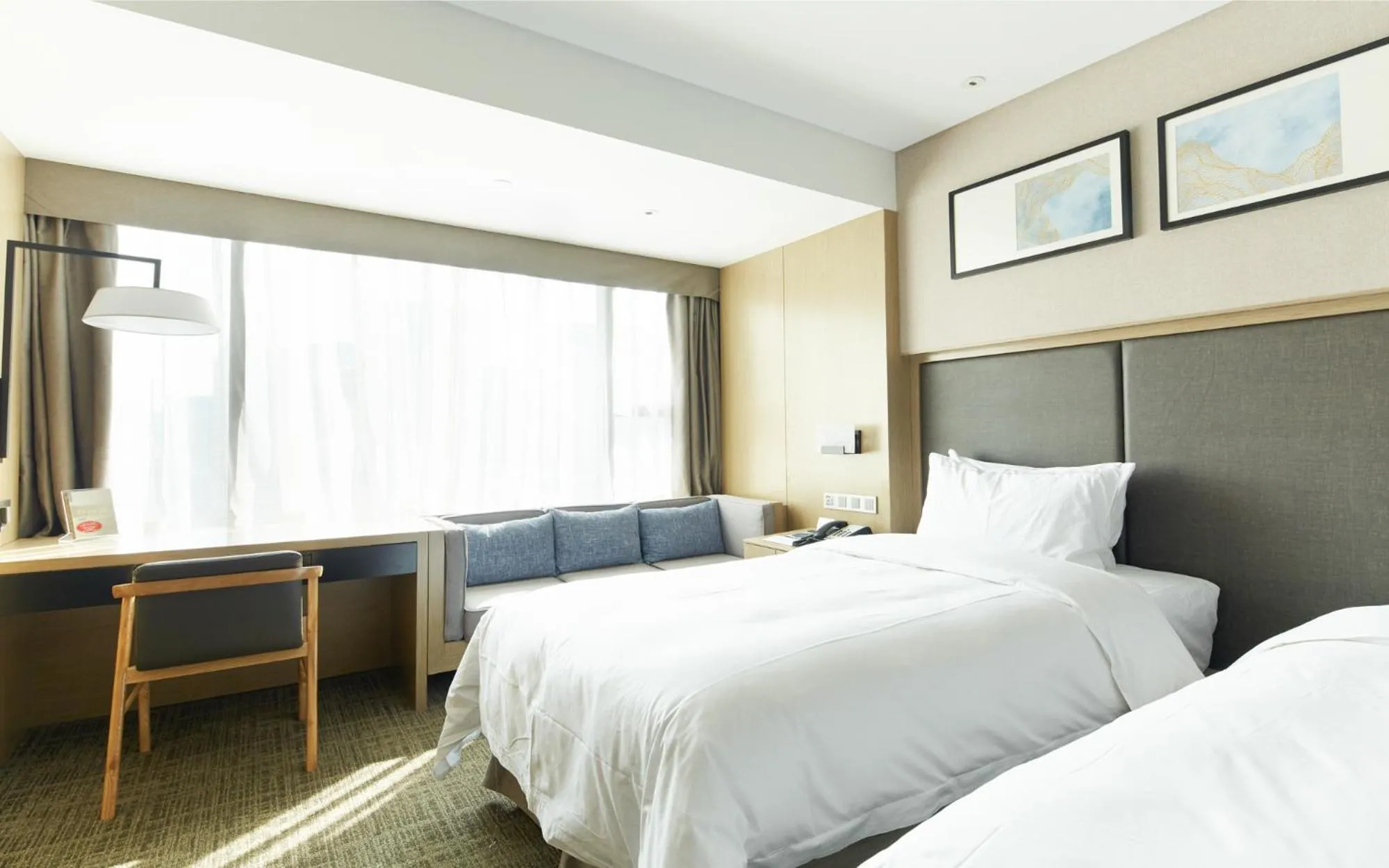 Bed in Zenith Hotel-Near Train Station & The Mixc
