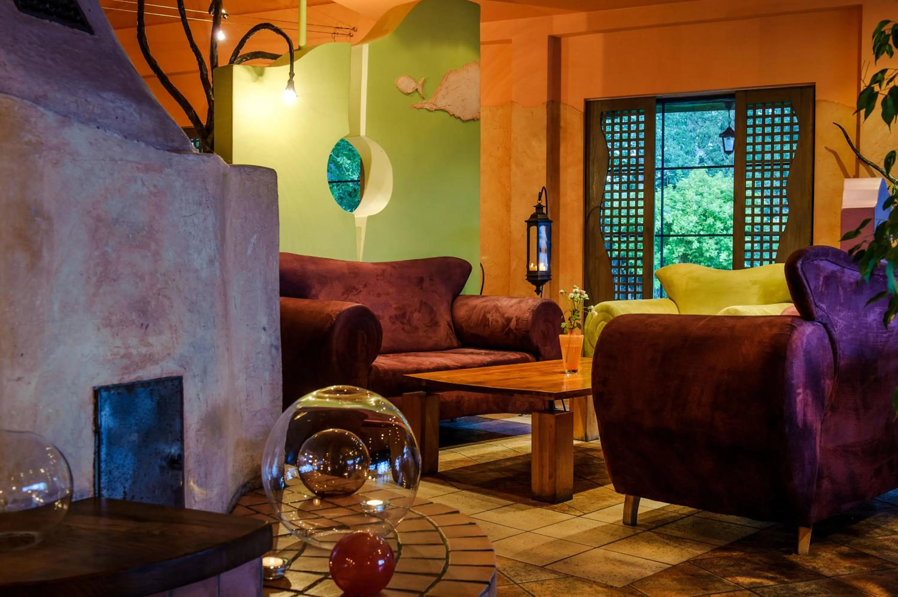 Restaurant/places to eat in Hotel Active