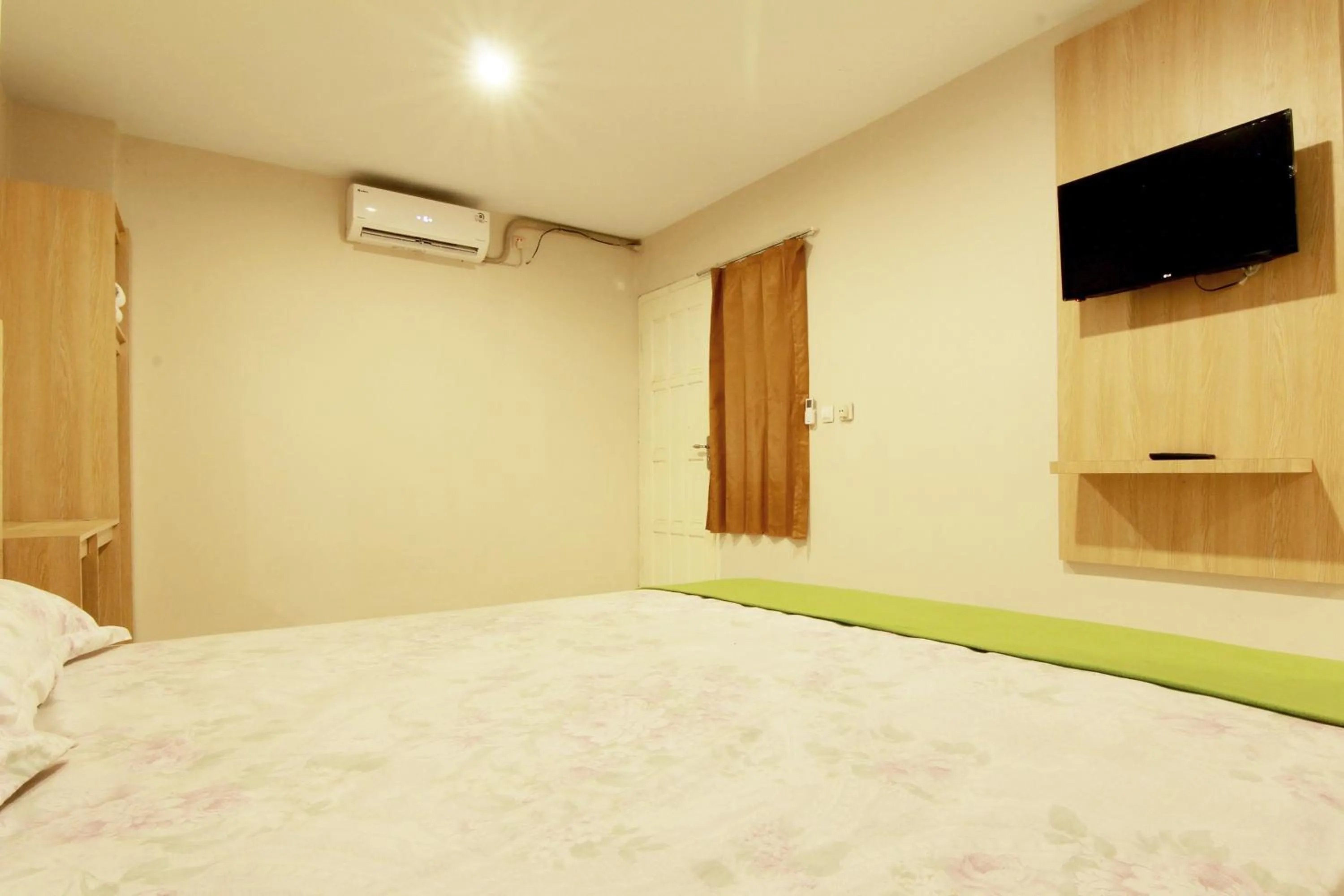 TV and multimedia, Bed in Homestay HD Inn
