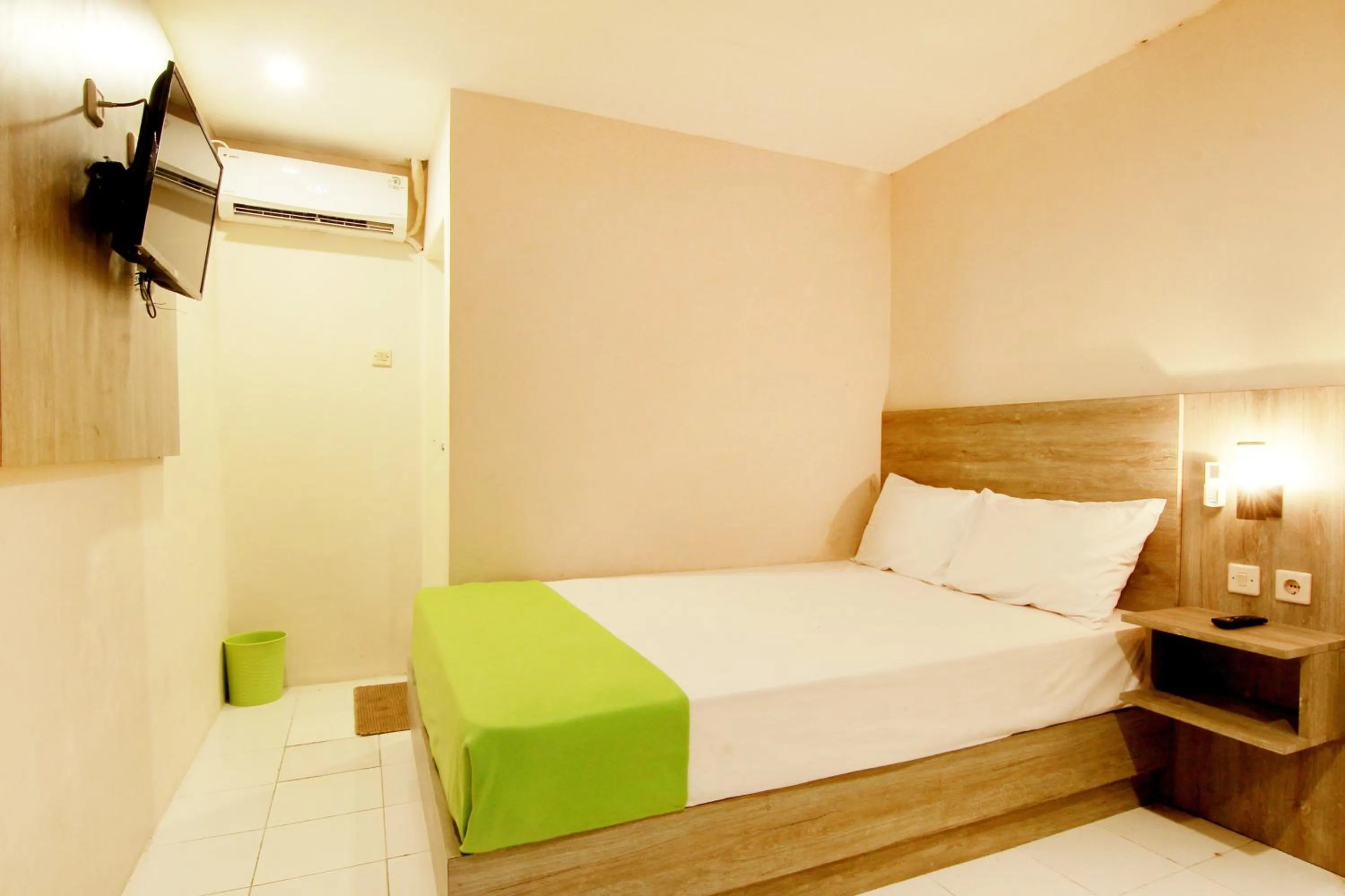 Bedroom, Bed in Homestay HD Inn
