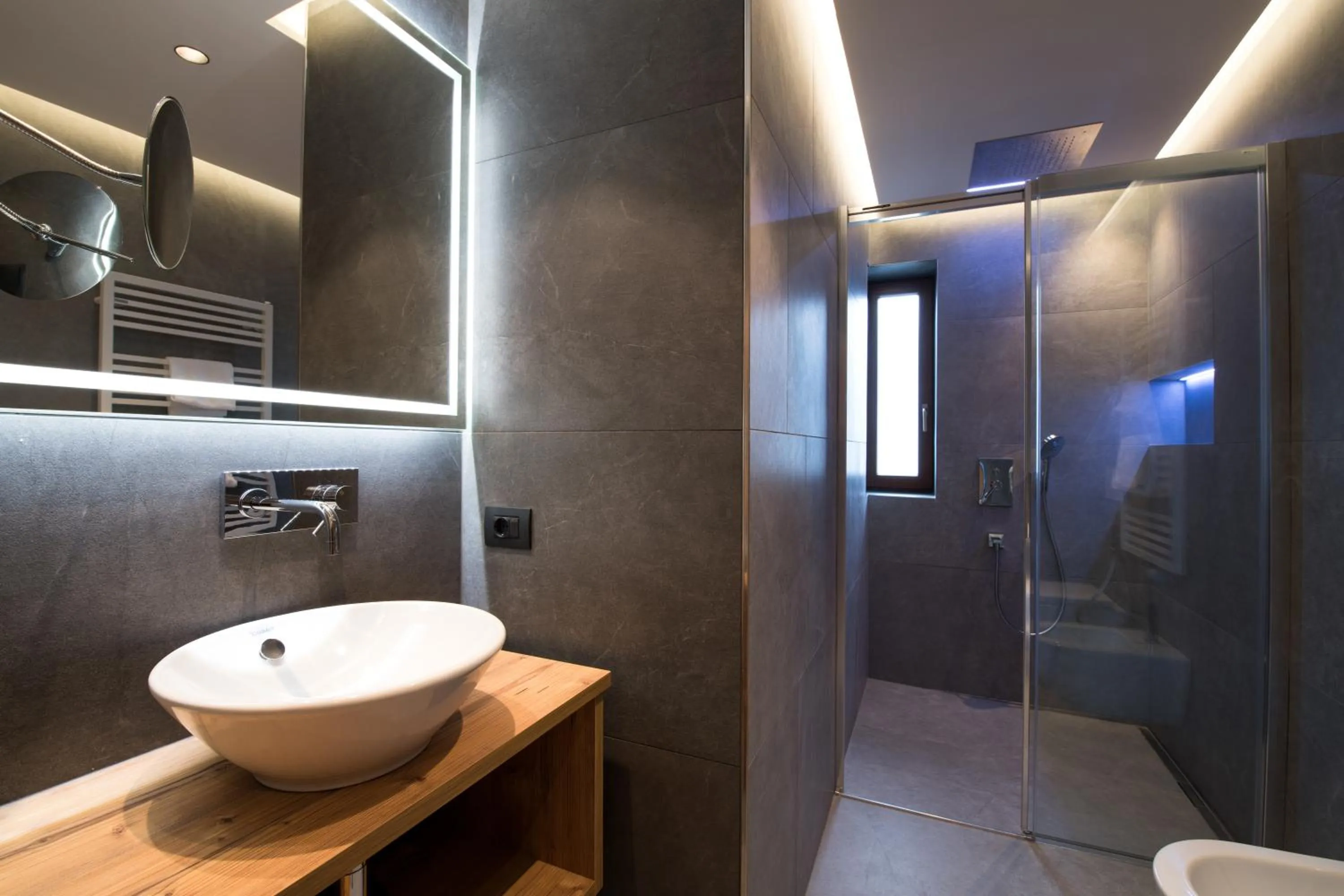 Bathroom in La Tambra - Residence - Central with Restaurant