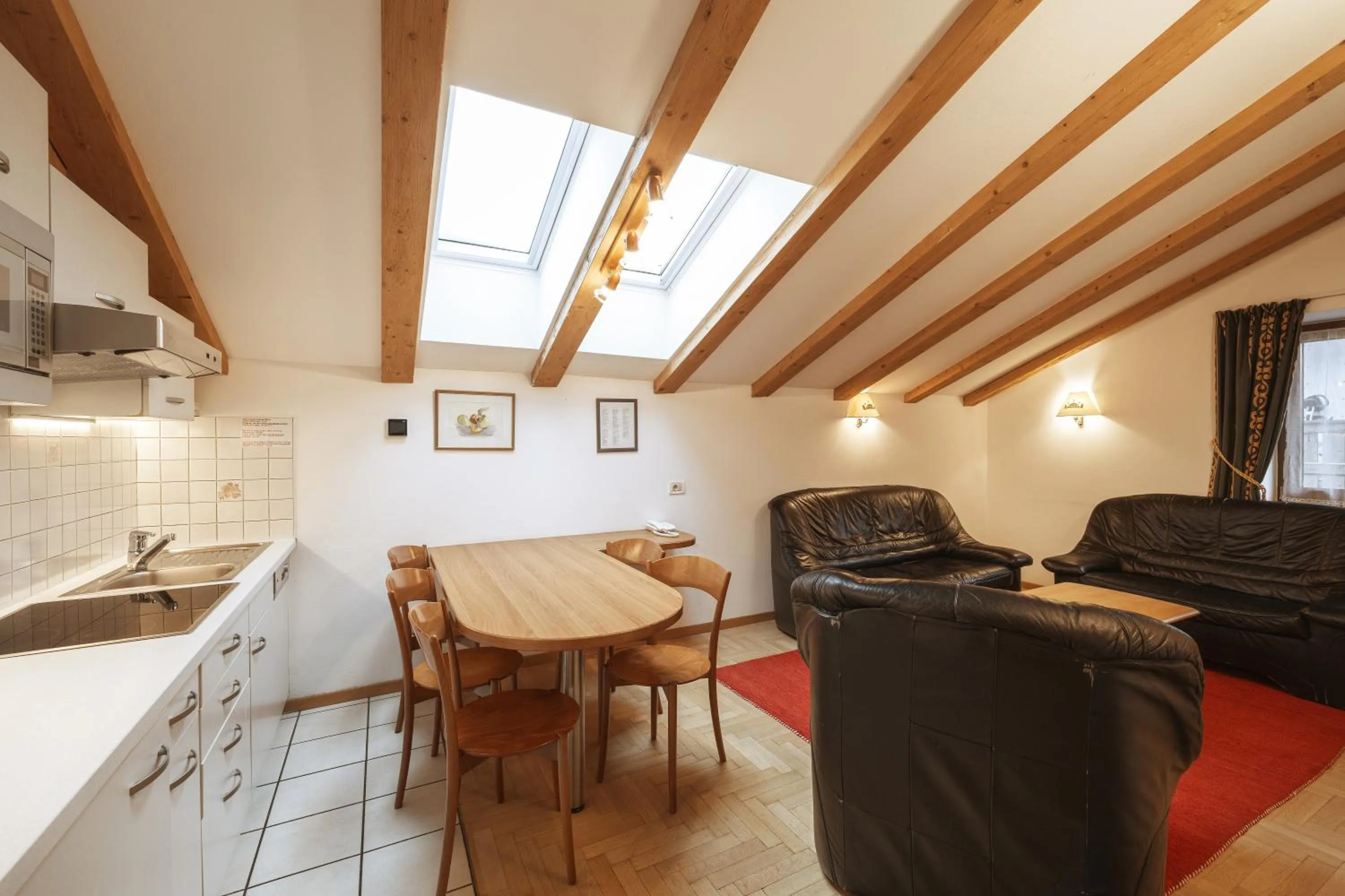 La Tambra - Residence - Central with Restaurant