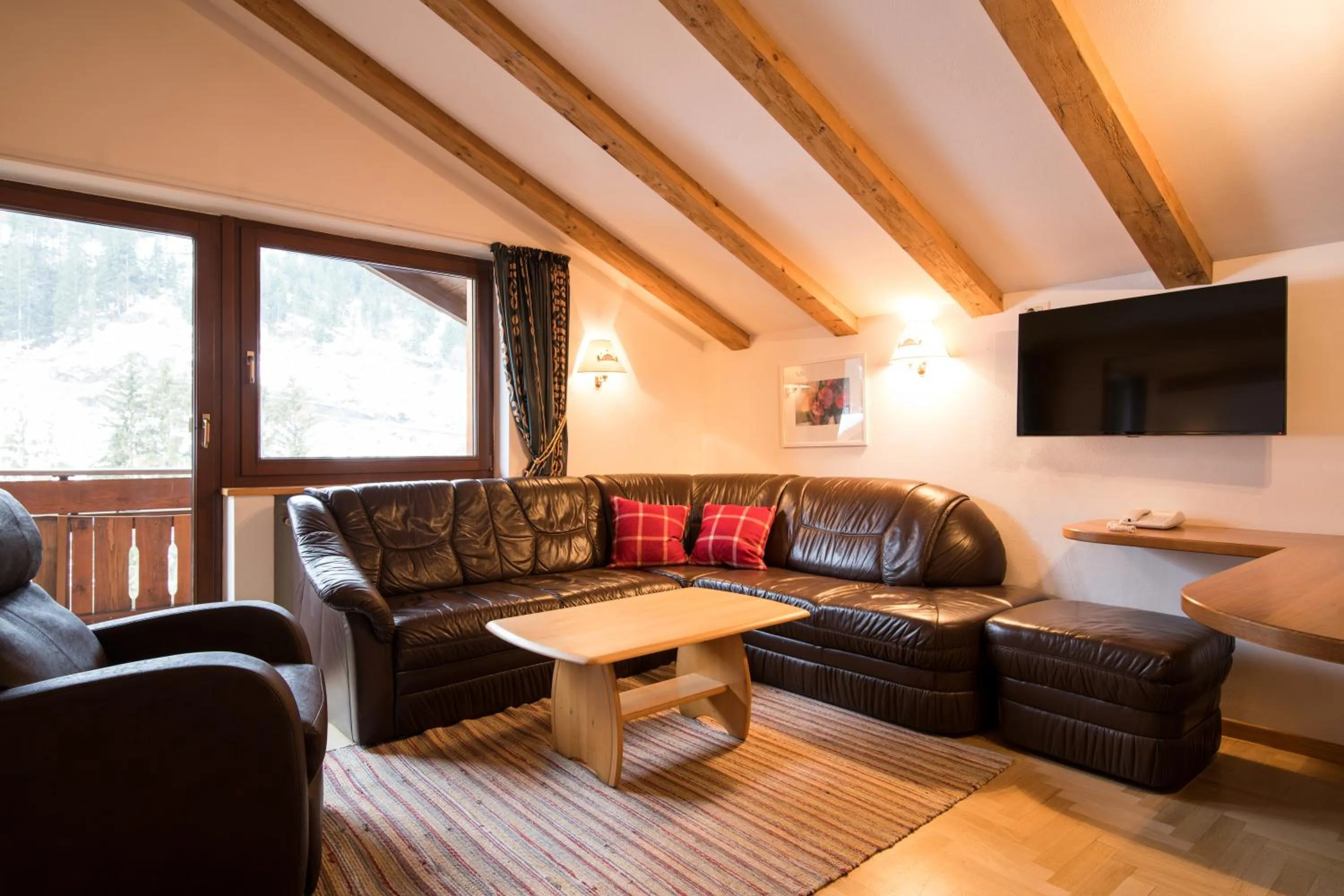 Living room in La Tambra - Residence - Central with Restaurant