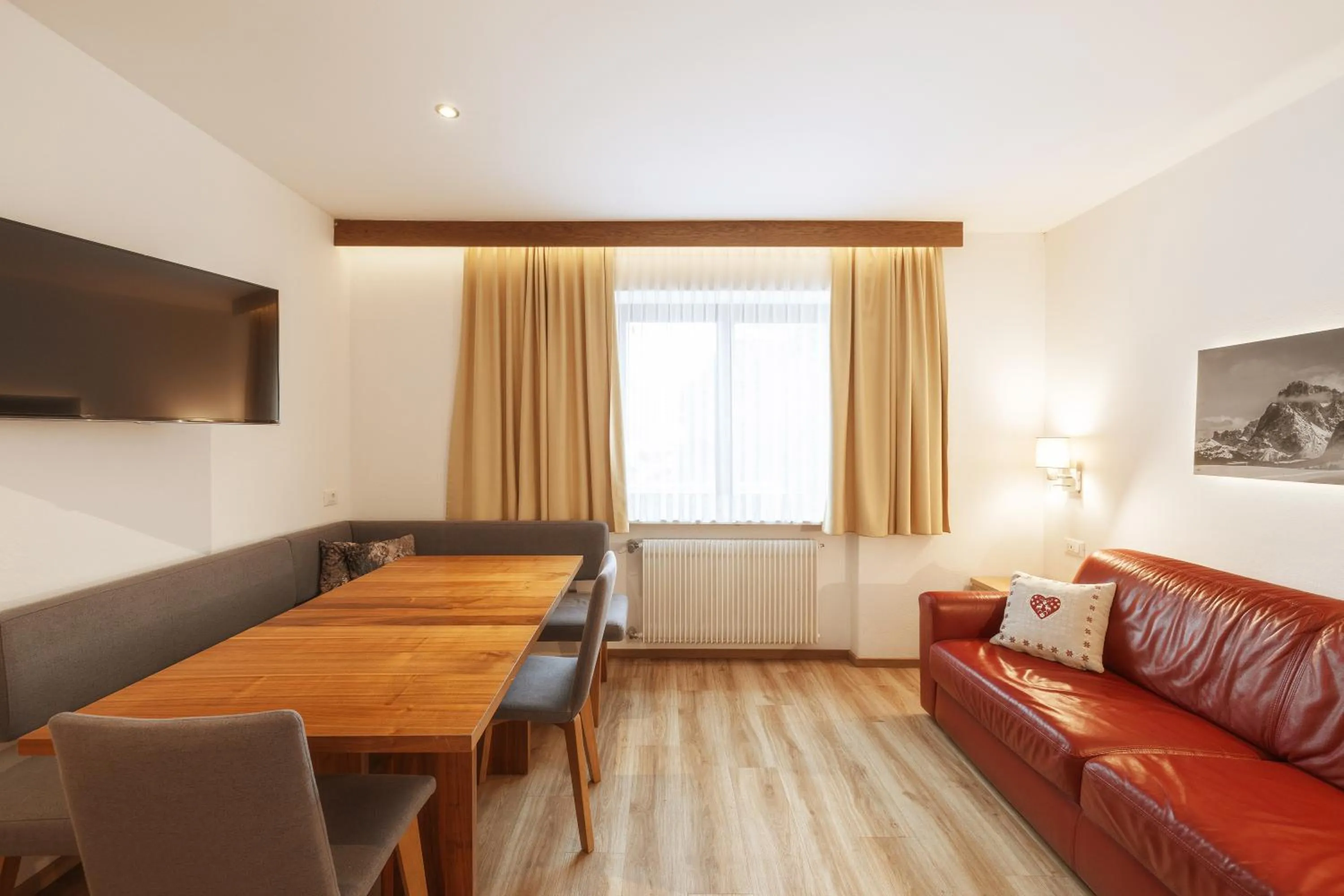 Bed in La Tambra - Residence - Central with Restaurant