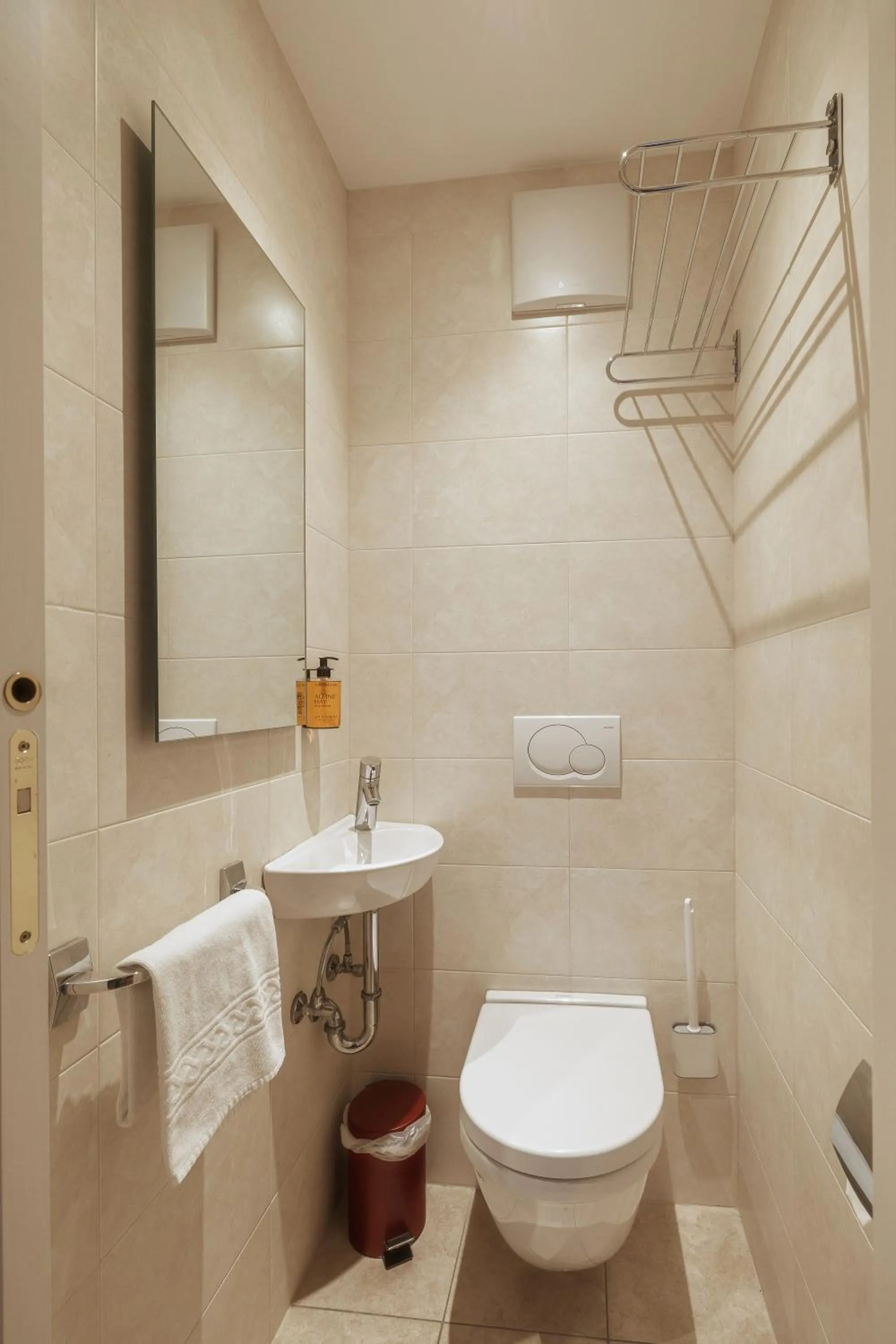 La Tambra - Residence - Central with Restaurant