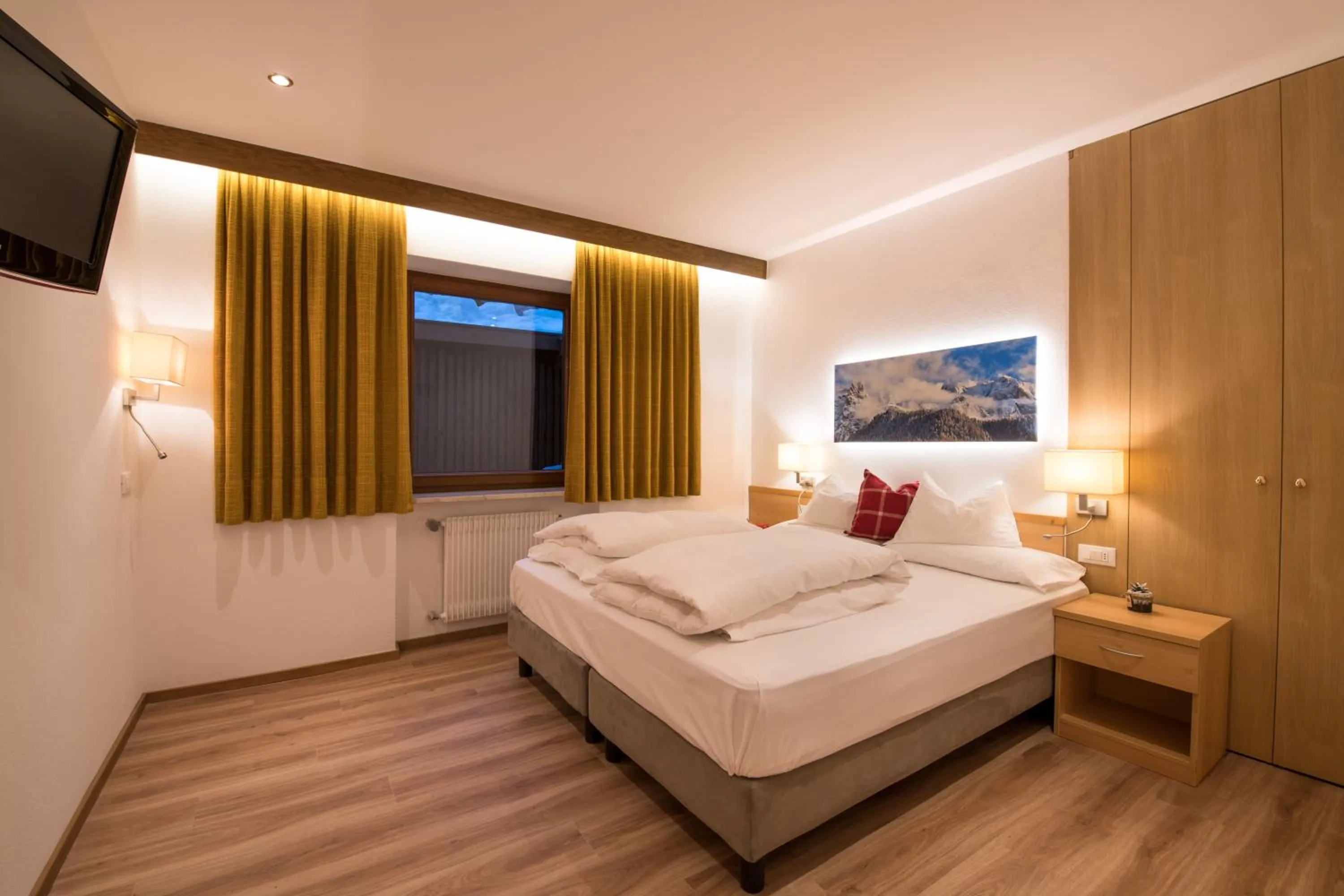 Bed in La Tambra - Residence - Central with Restaurant