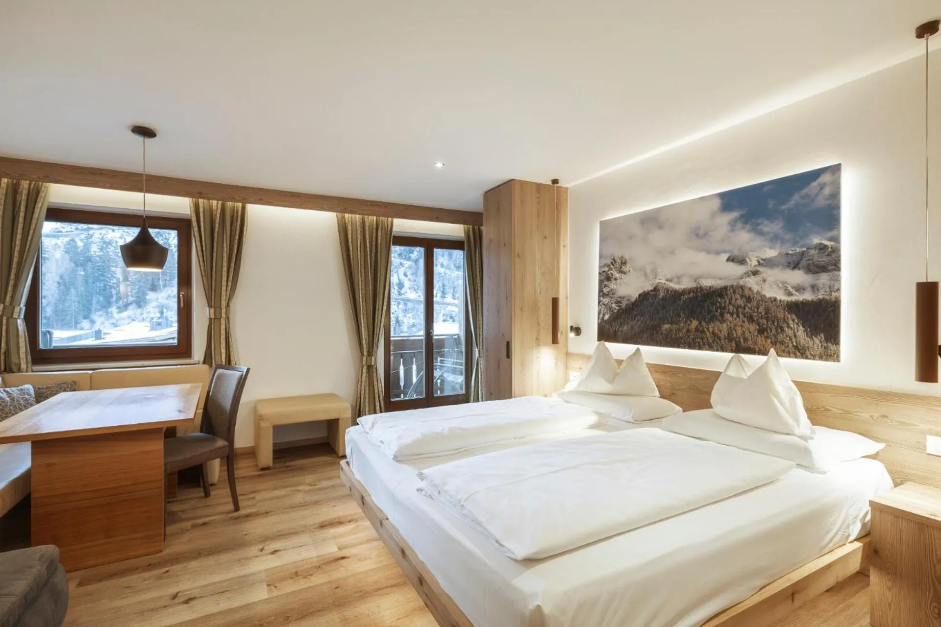 Bed in La Tambra - Residence - Central with Restaurant