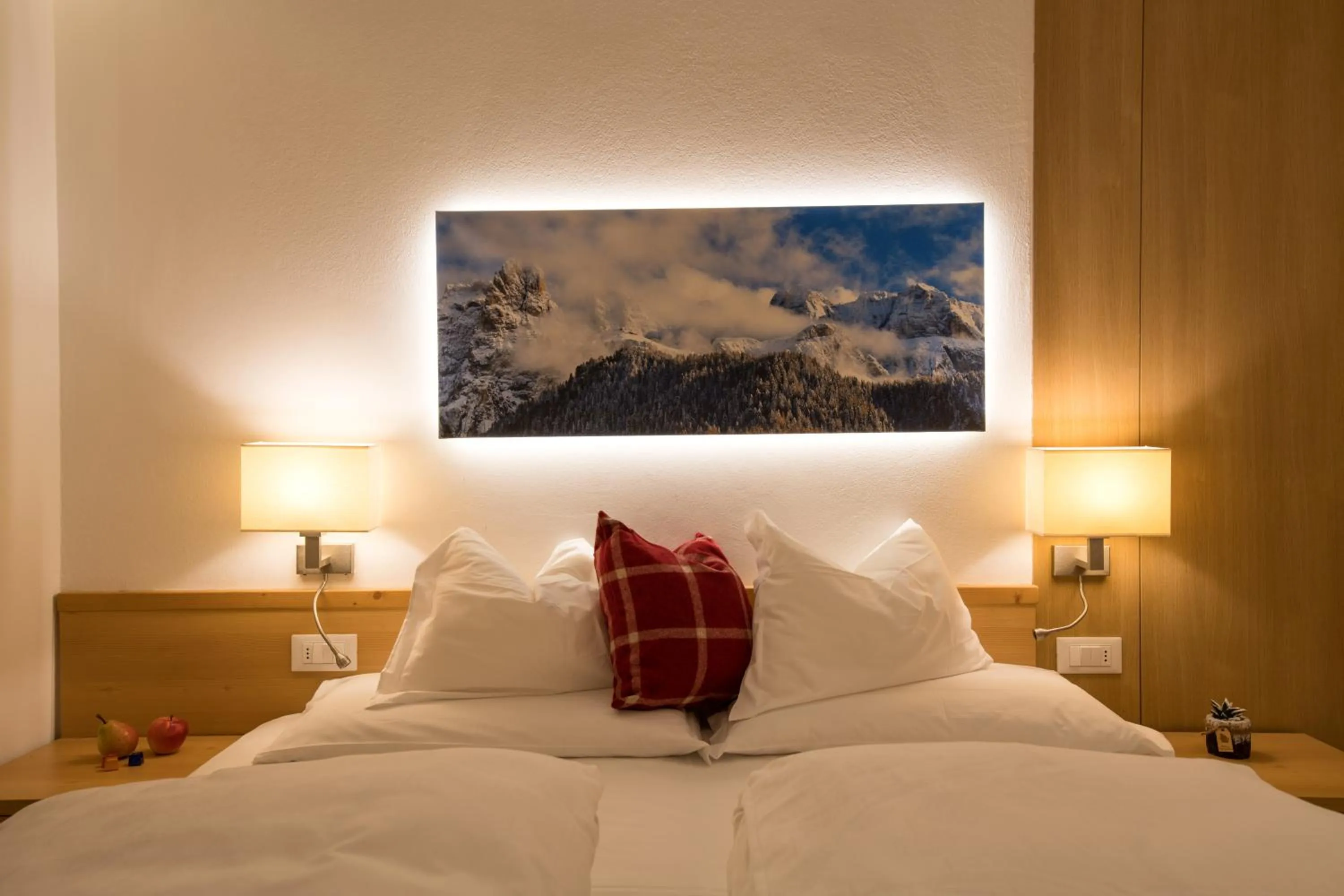 Bed in La Tambra - Residence - Central with Restaurant