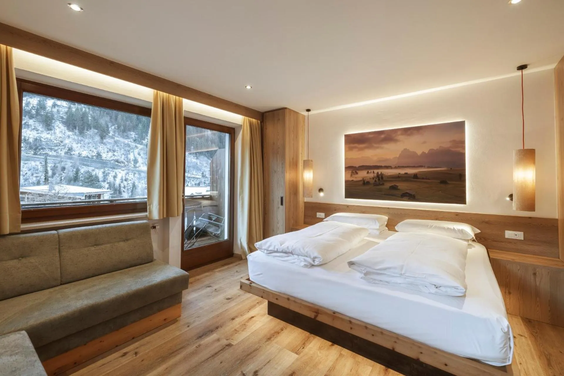 Bed in La Tambra - Residence - Central with Restaurant