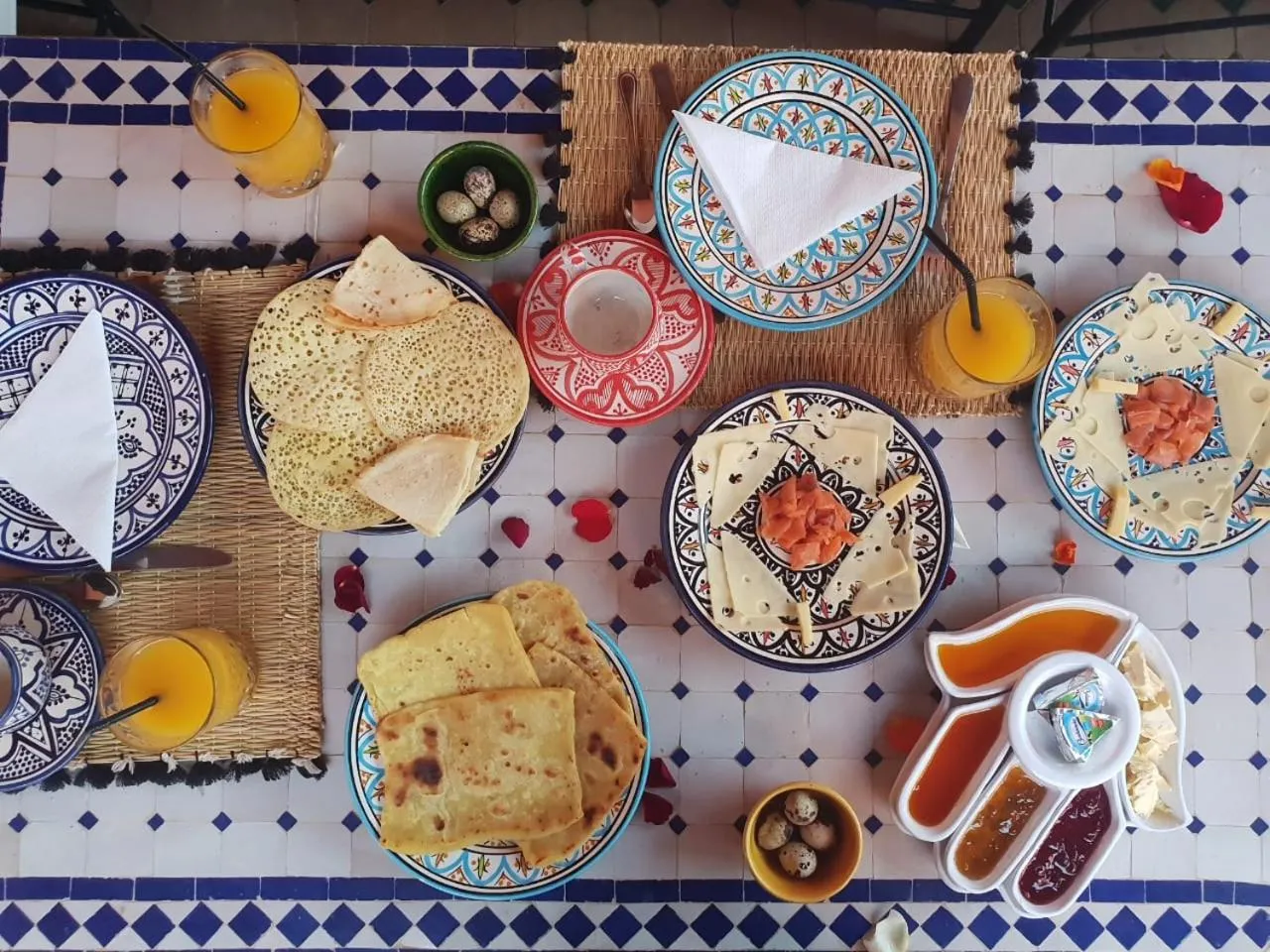 Buffet breakfast in Dar Halima