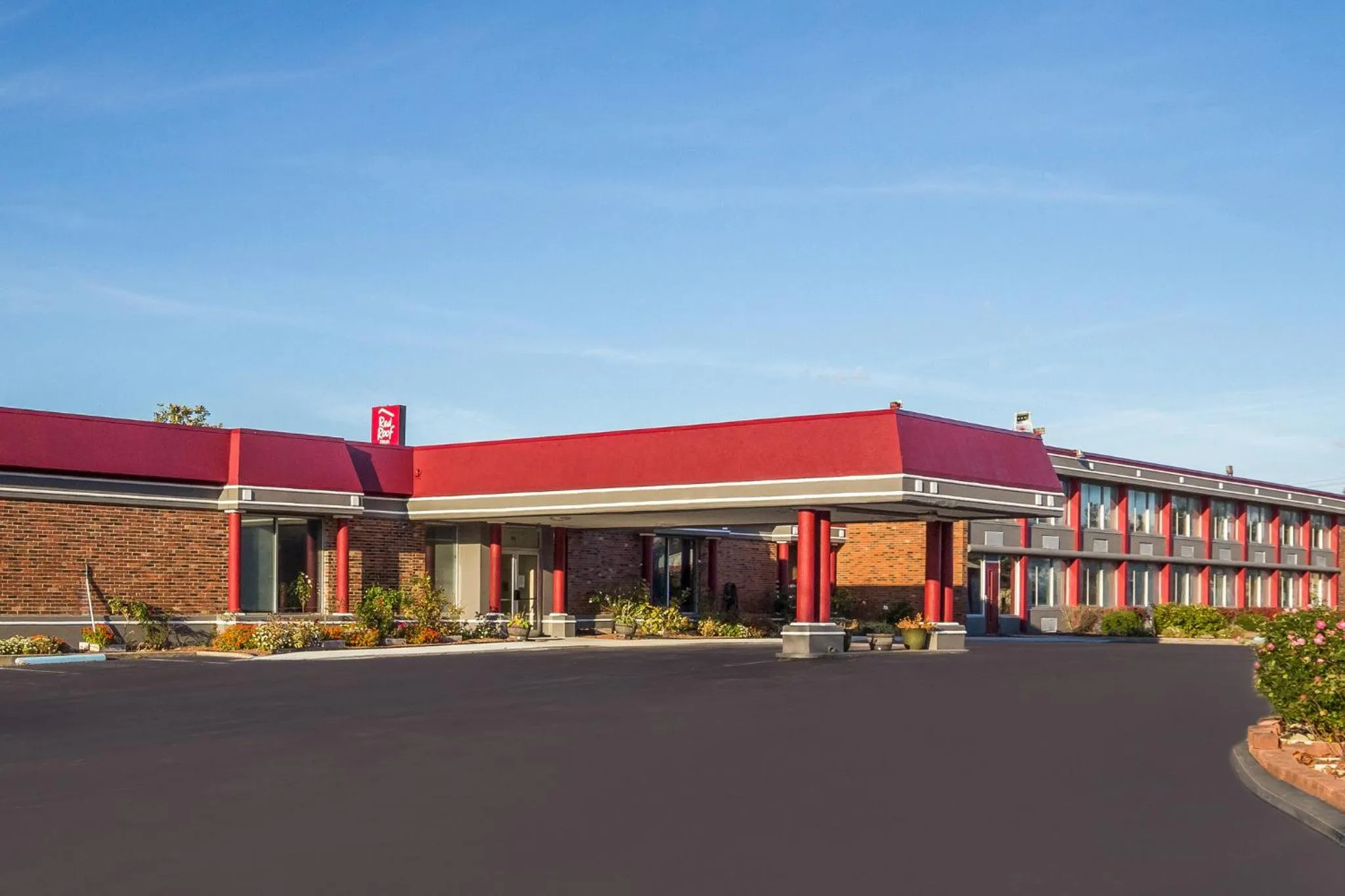 Property building in Red Roof Inn Winchester - Lexington East