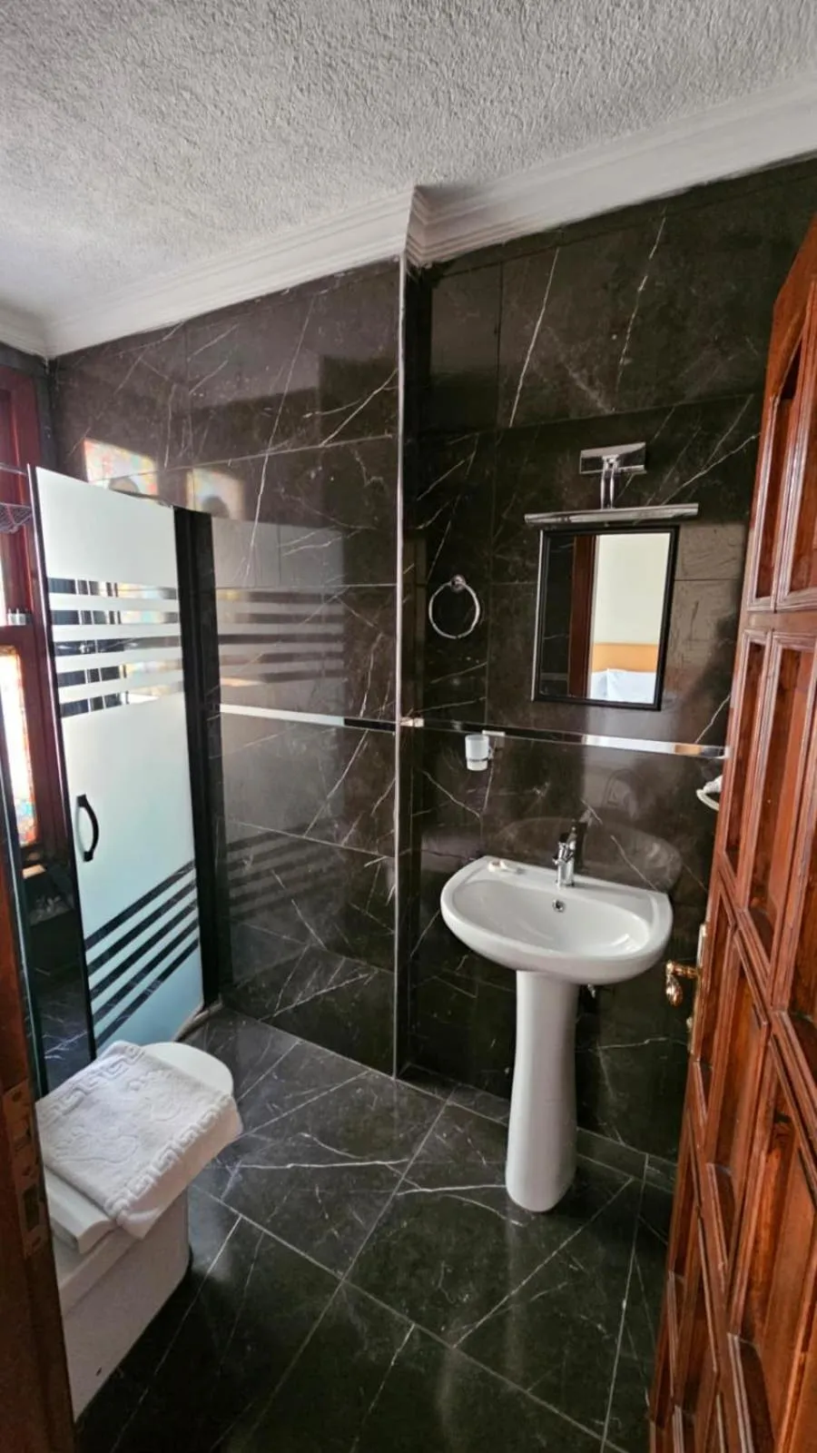 Shower in Ottoman Elegance Hotel
