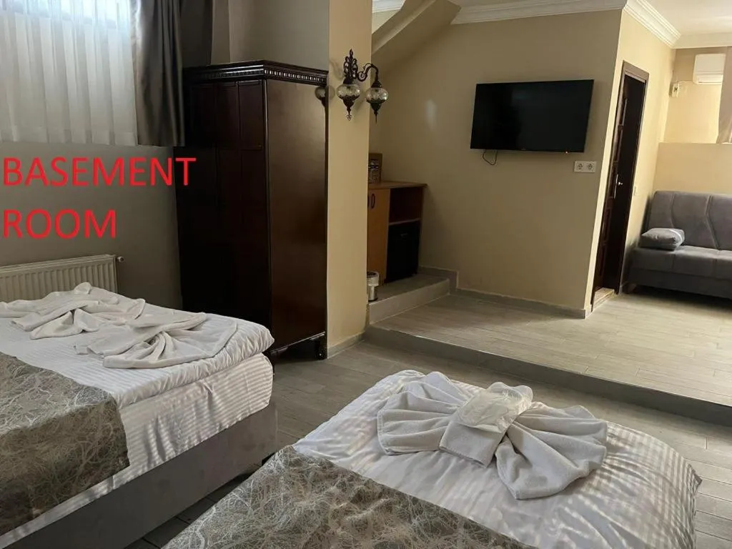 TV and multimedia, Bed in Ottoman Elegance Hotel