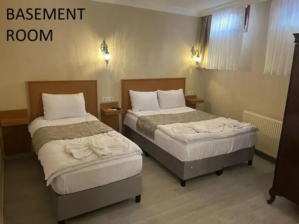 Budget Triple Room in Ottoman Elegance Hotel Budget Triple Room in Ottoman Elegance Hotel