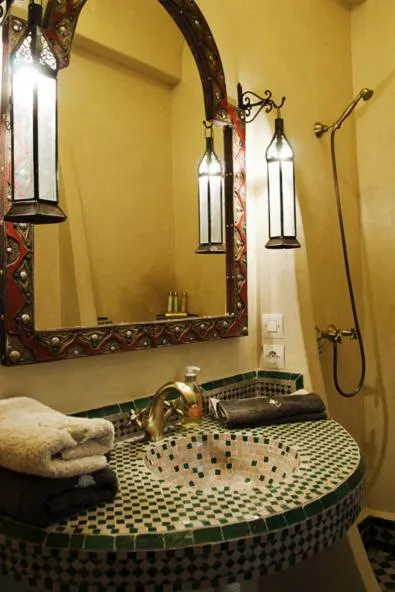 Bathroom in Riad Granvilier