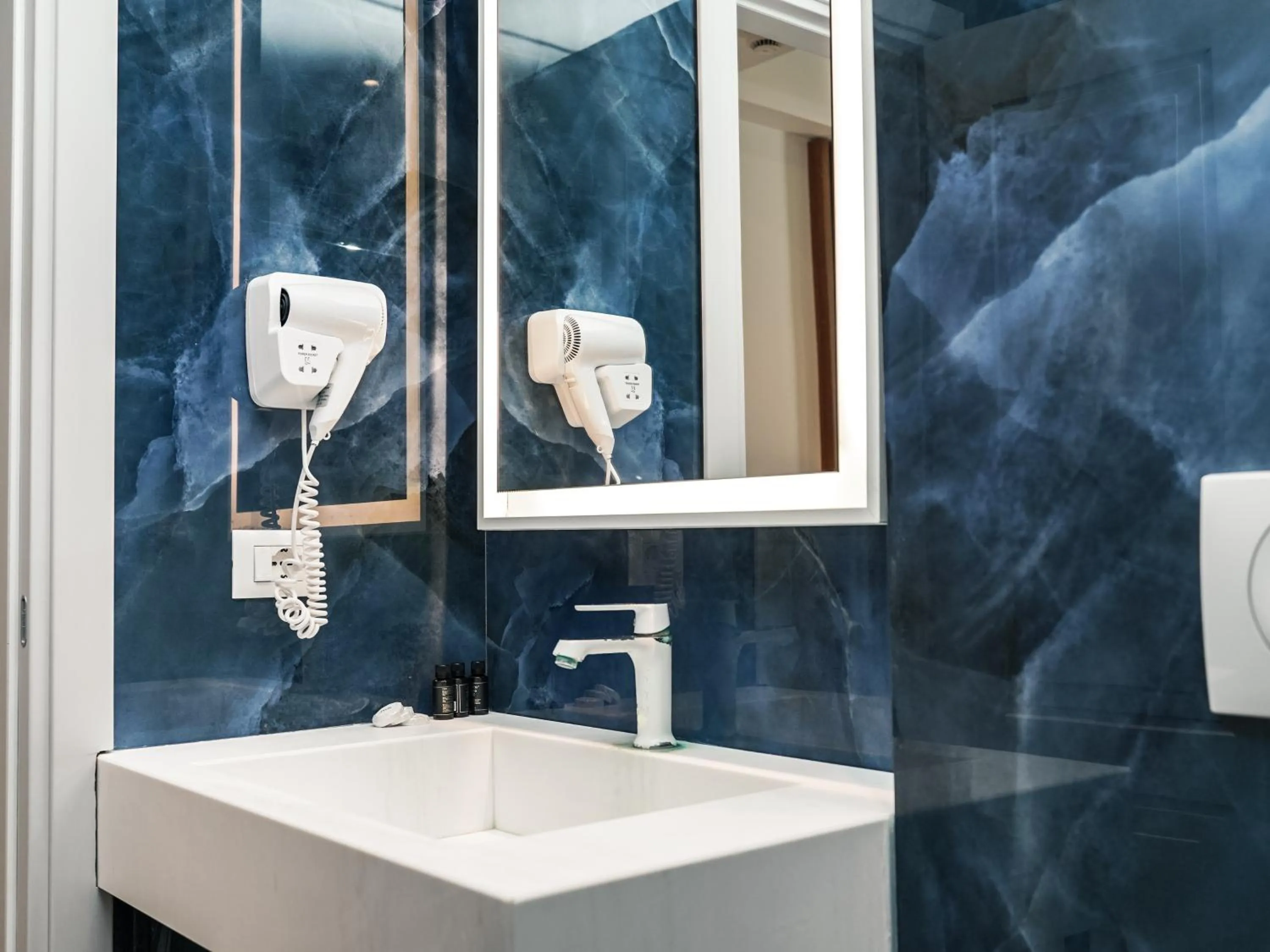 Shower in VM Resort & SPA