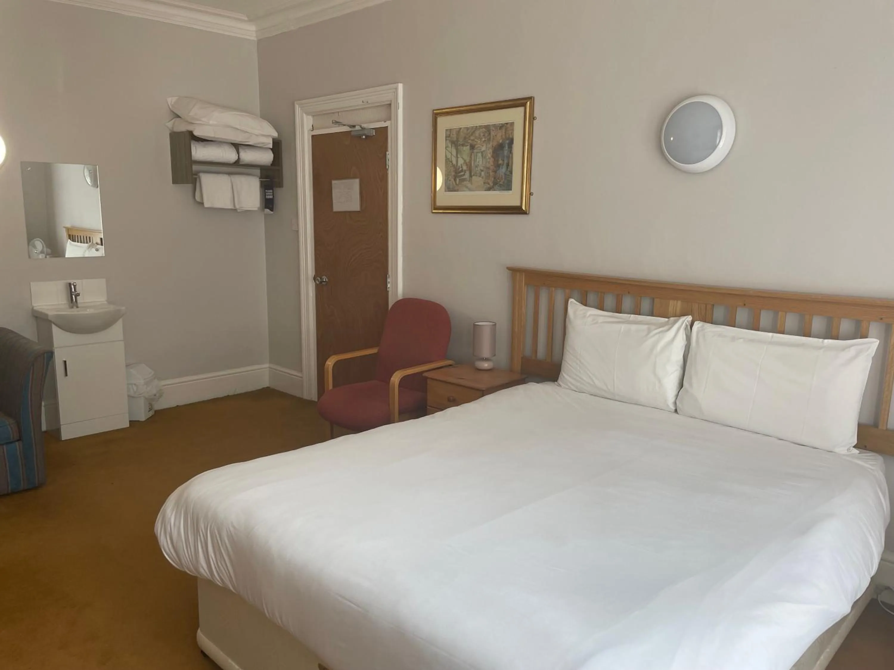 Bedroom, Bed in Brookside Lodge