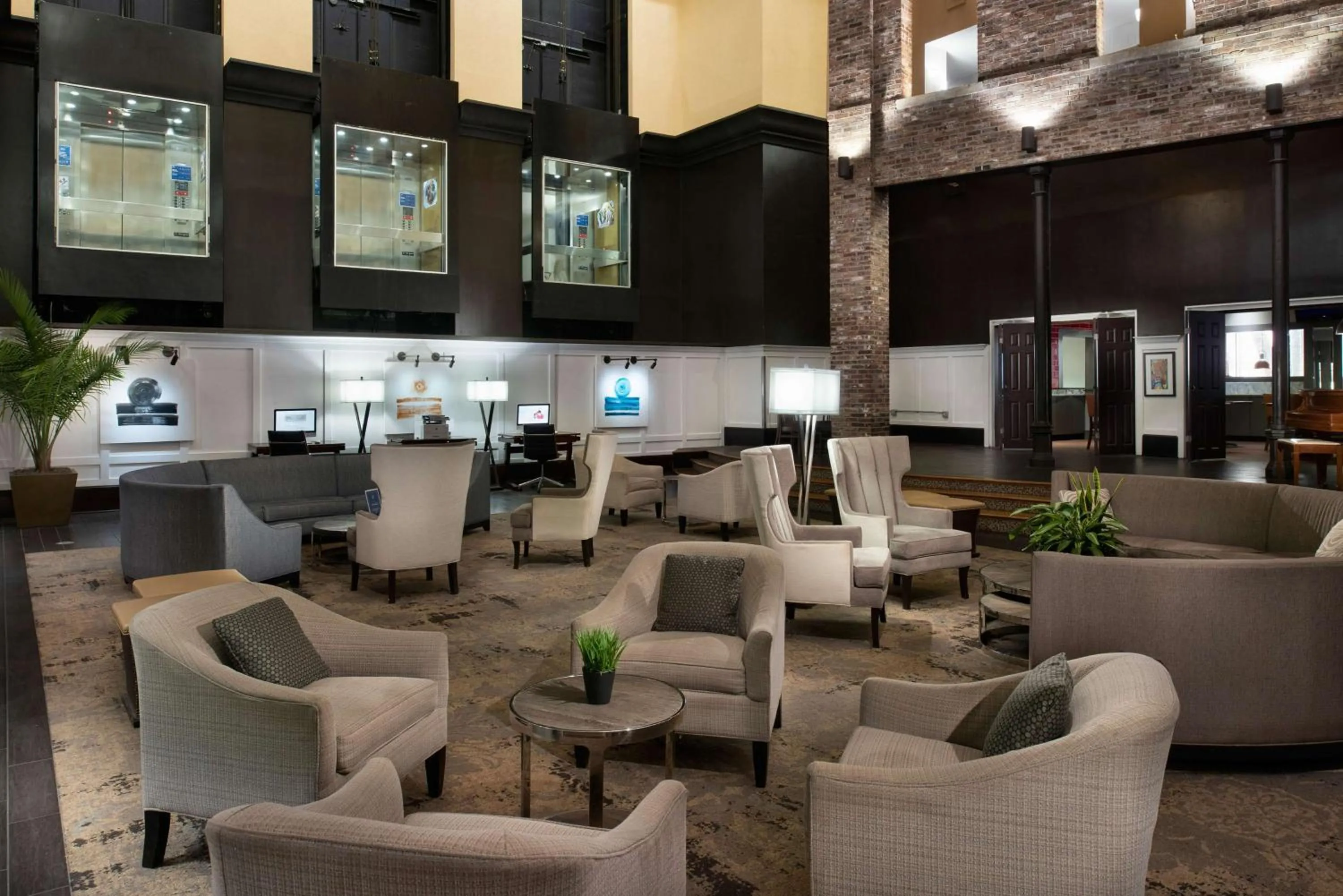 Lobby or reception in DoubleTree by Hilton Memphis Downtown