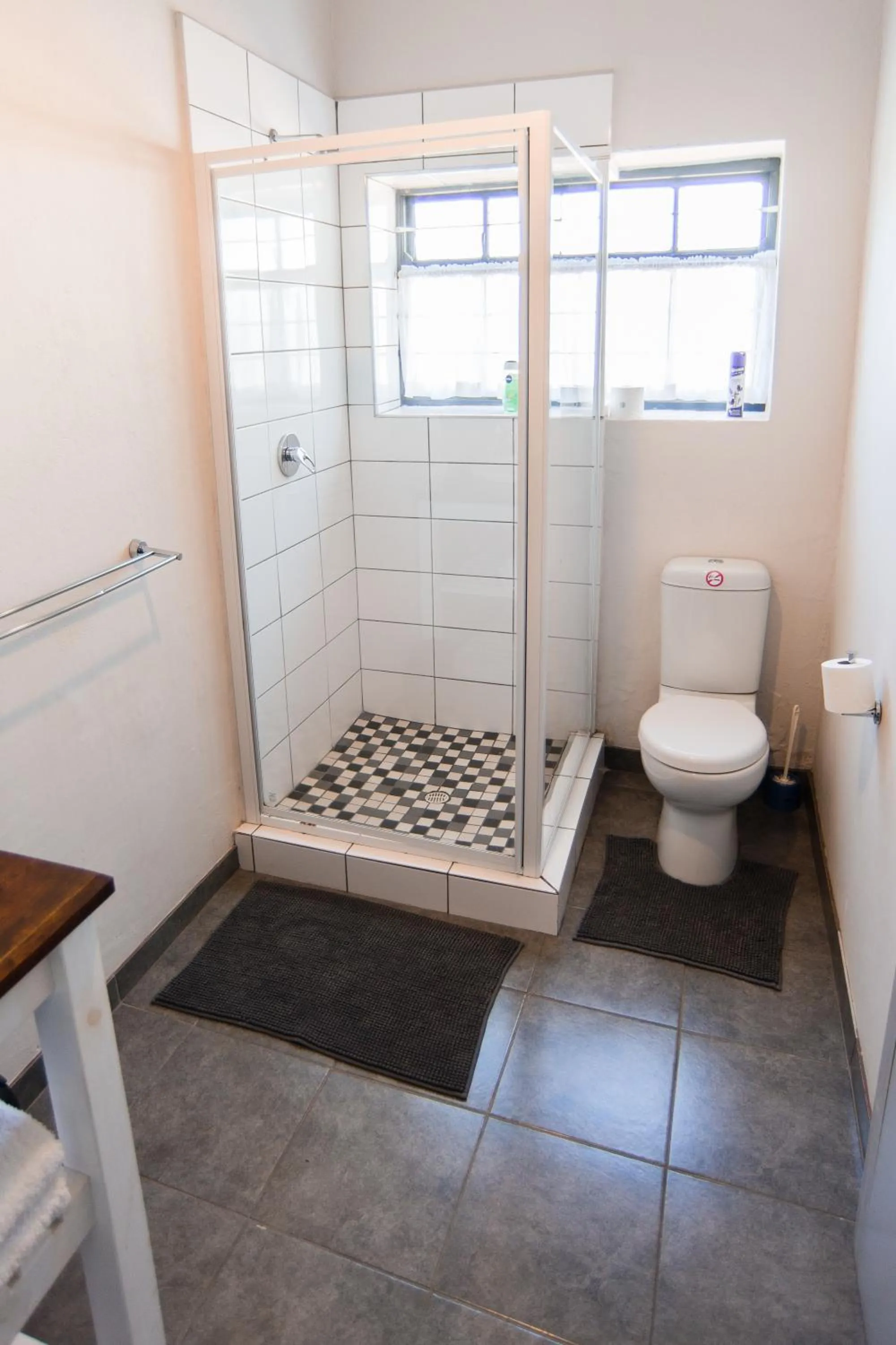 Shower in Vlettershof Guest House