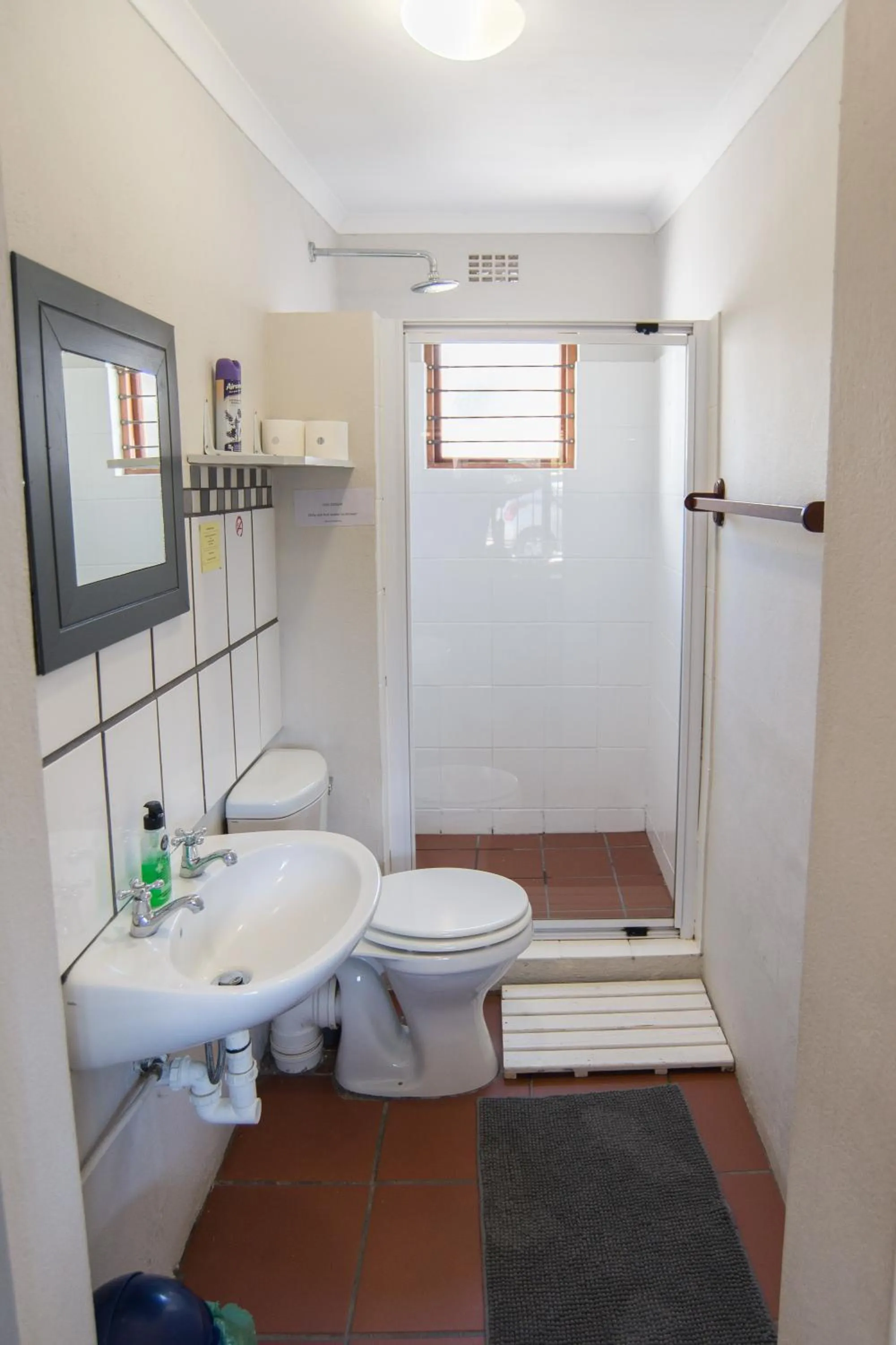 Shower in Vlettershof Guest House