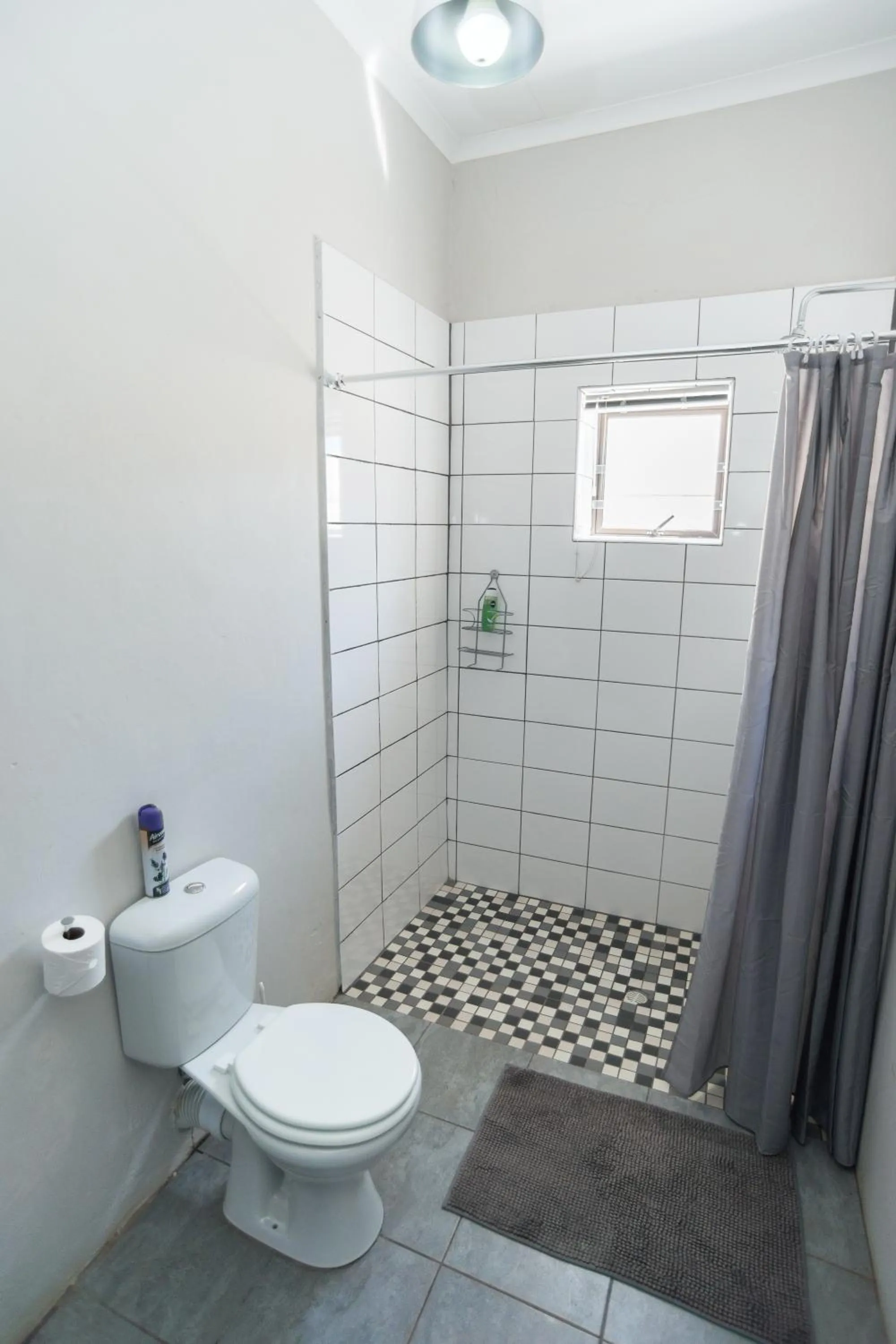 Shower in Vlettershof Guest House