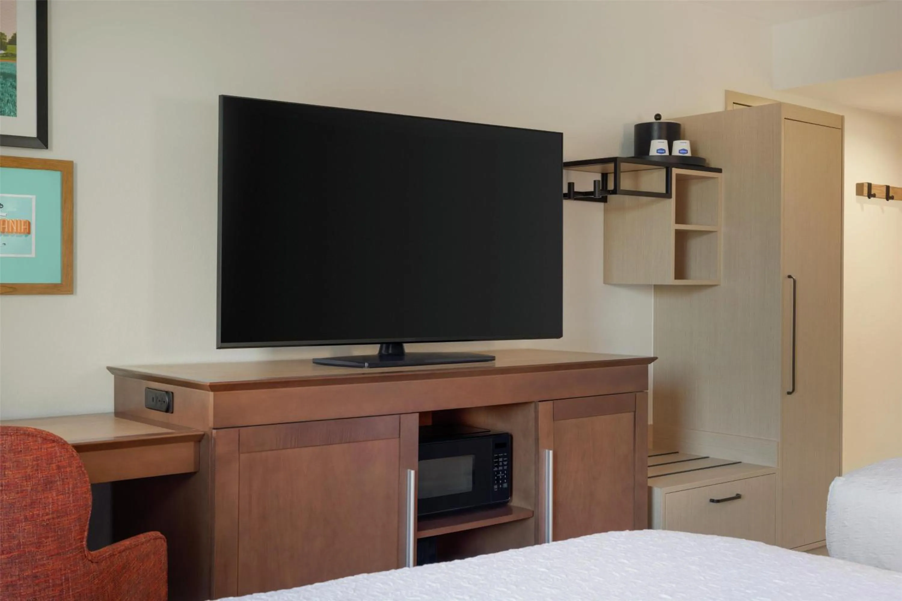 Bed in Hampton Inn Lancaster