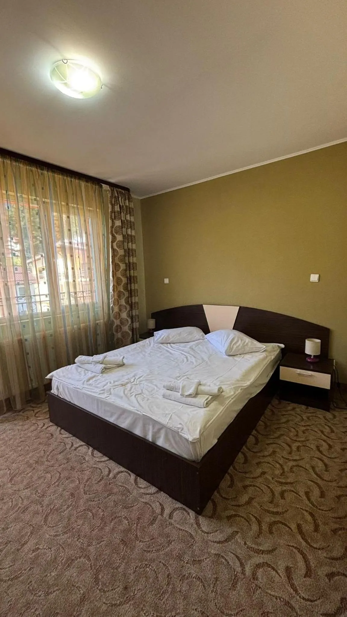 View (from property/room), Bed in Hotel Iri