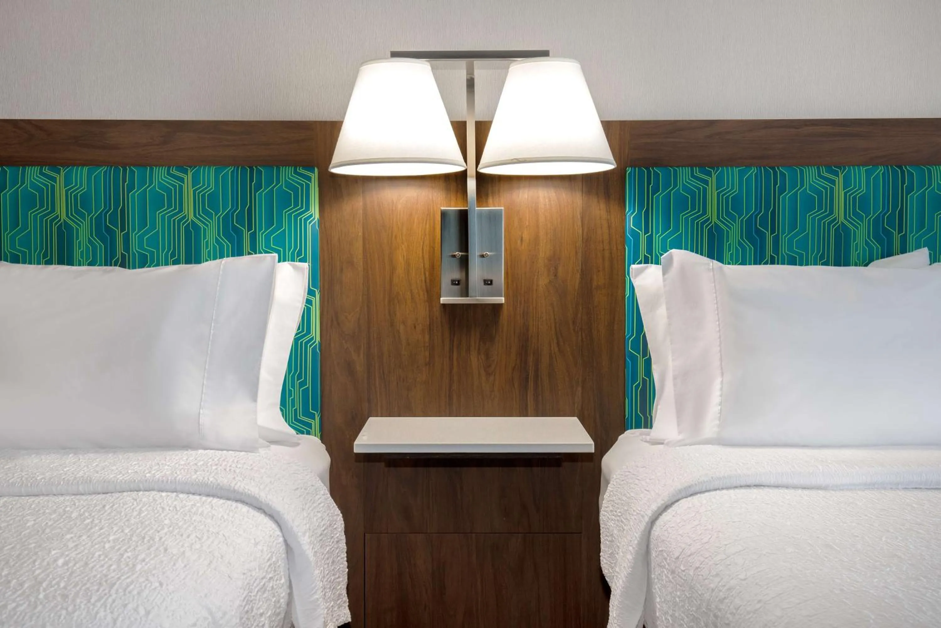 Bed in Hampton Inn by Hilton Brampton - Toronto