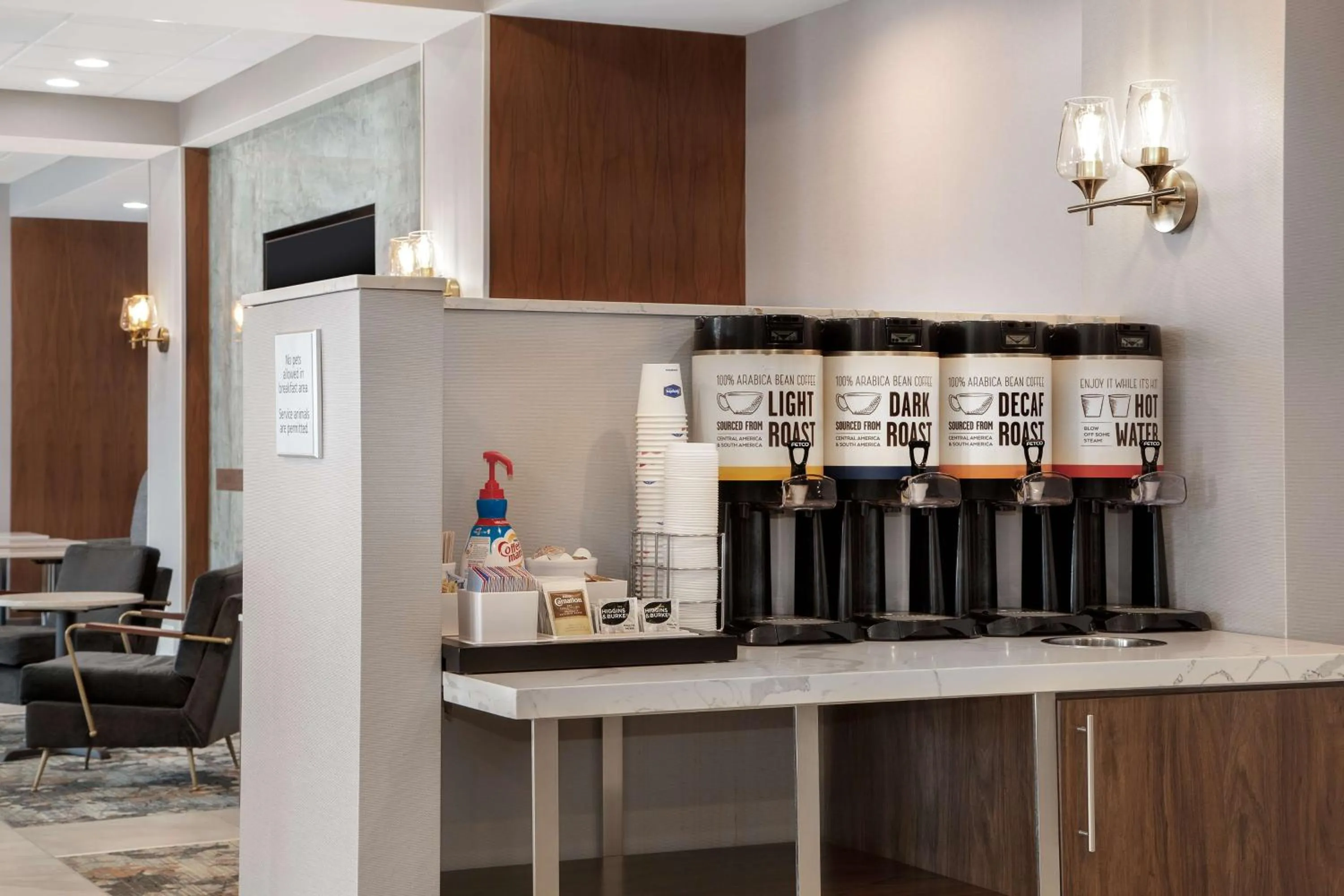 Dining area in Hampton Inn by Hilton Brampton - Toronto