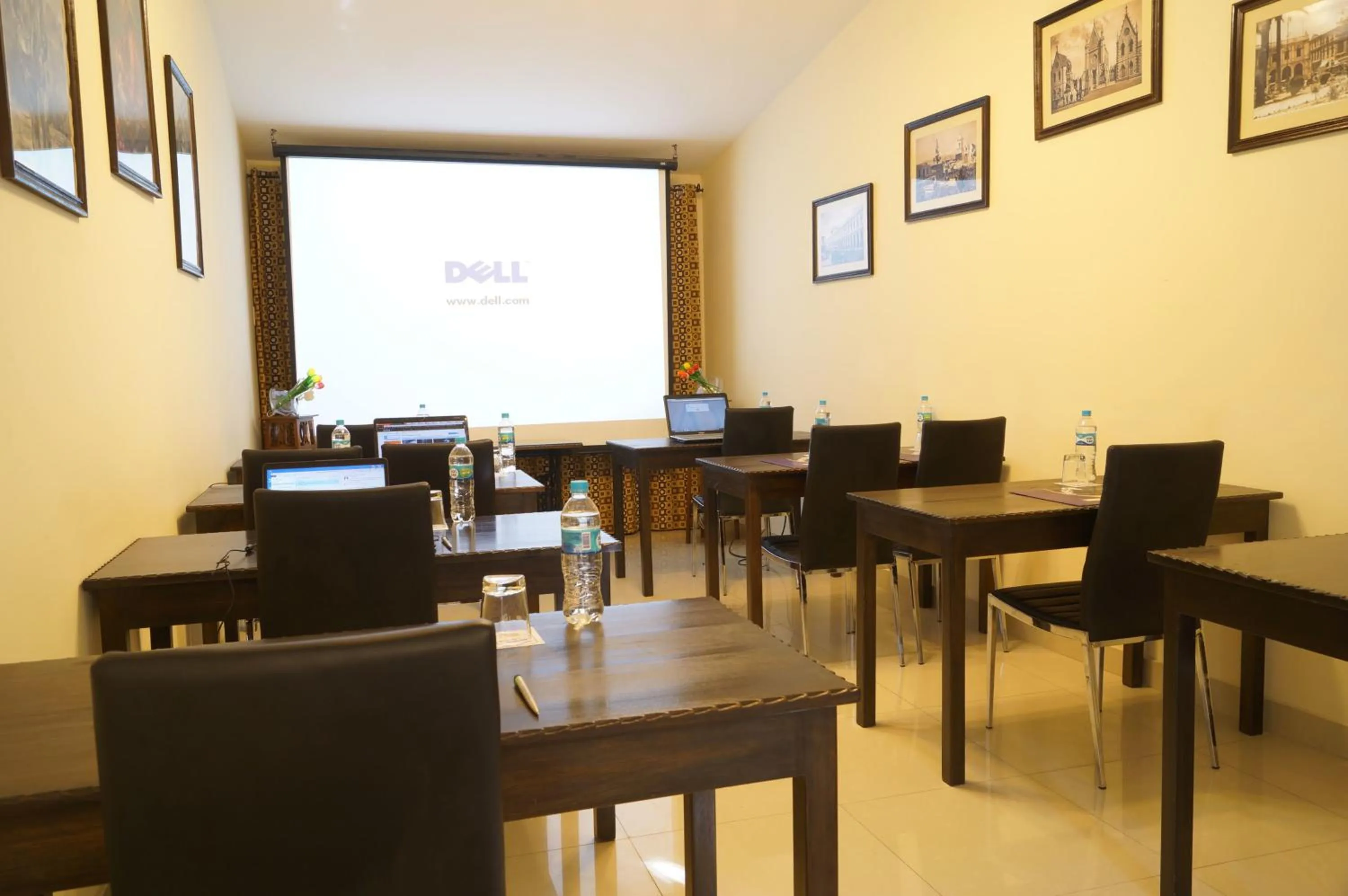 Business facilities in Hotel Boutique Villa Elisa