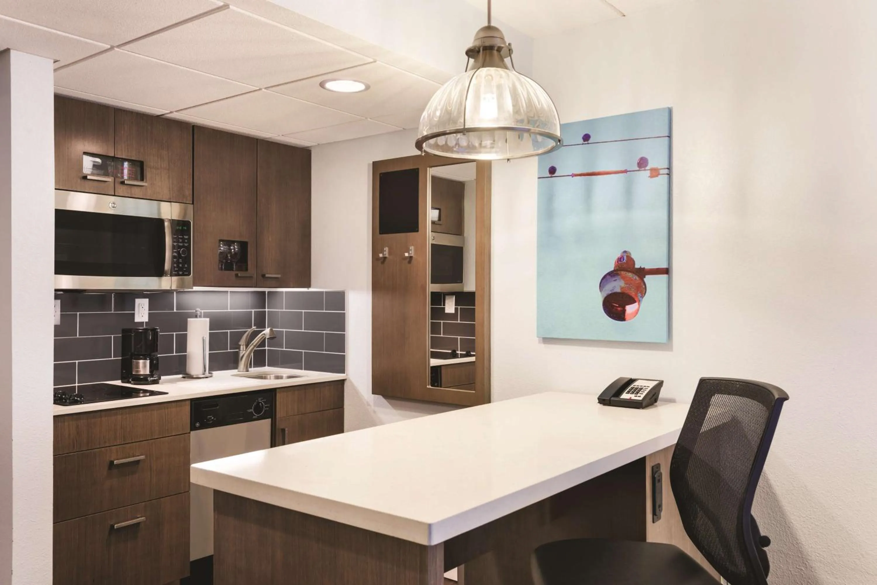 Kitchen or kitchenette in Hyatt House - Charlotte Airport