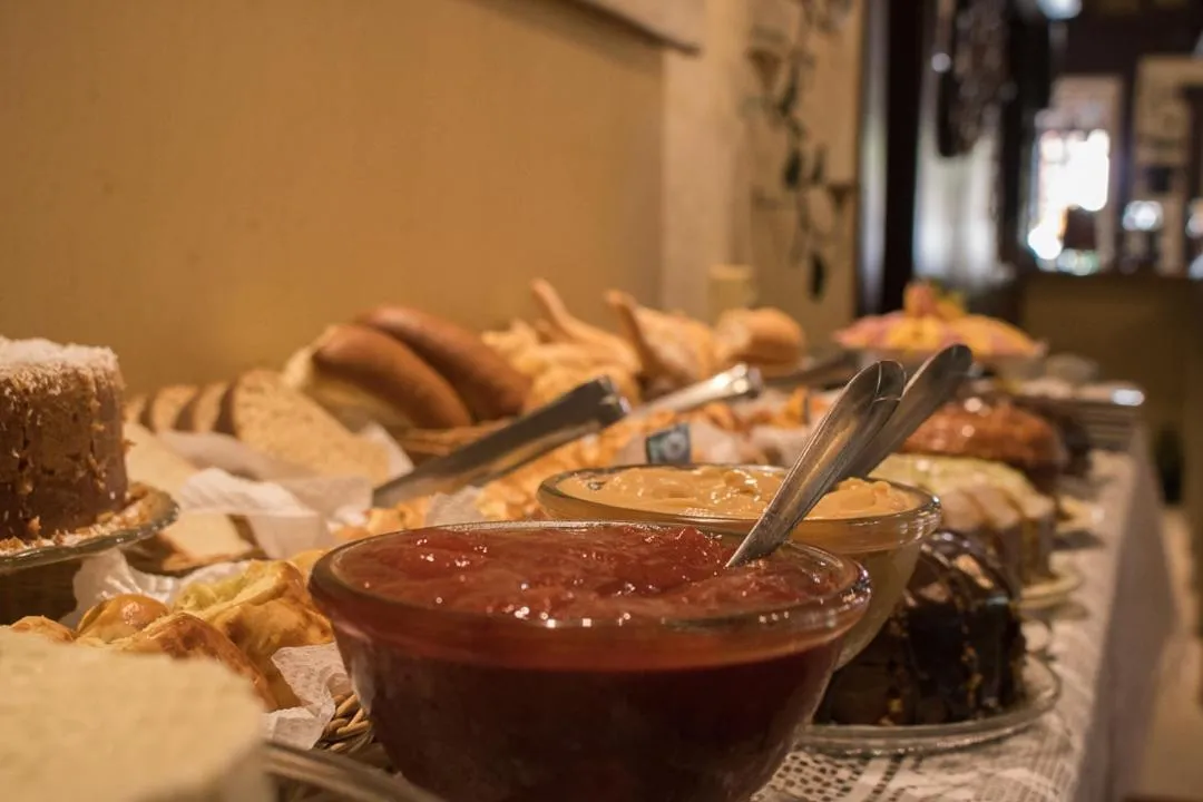 Buffet breakfast in Pousada Hospedaria da Villa