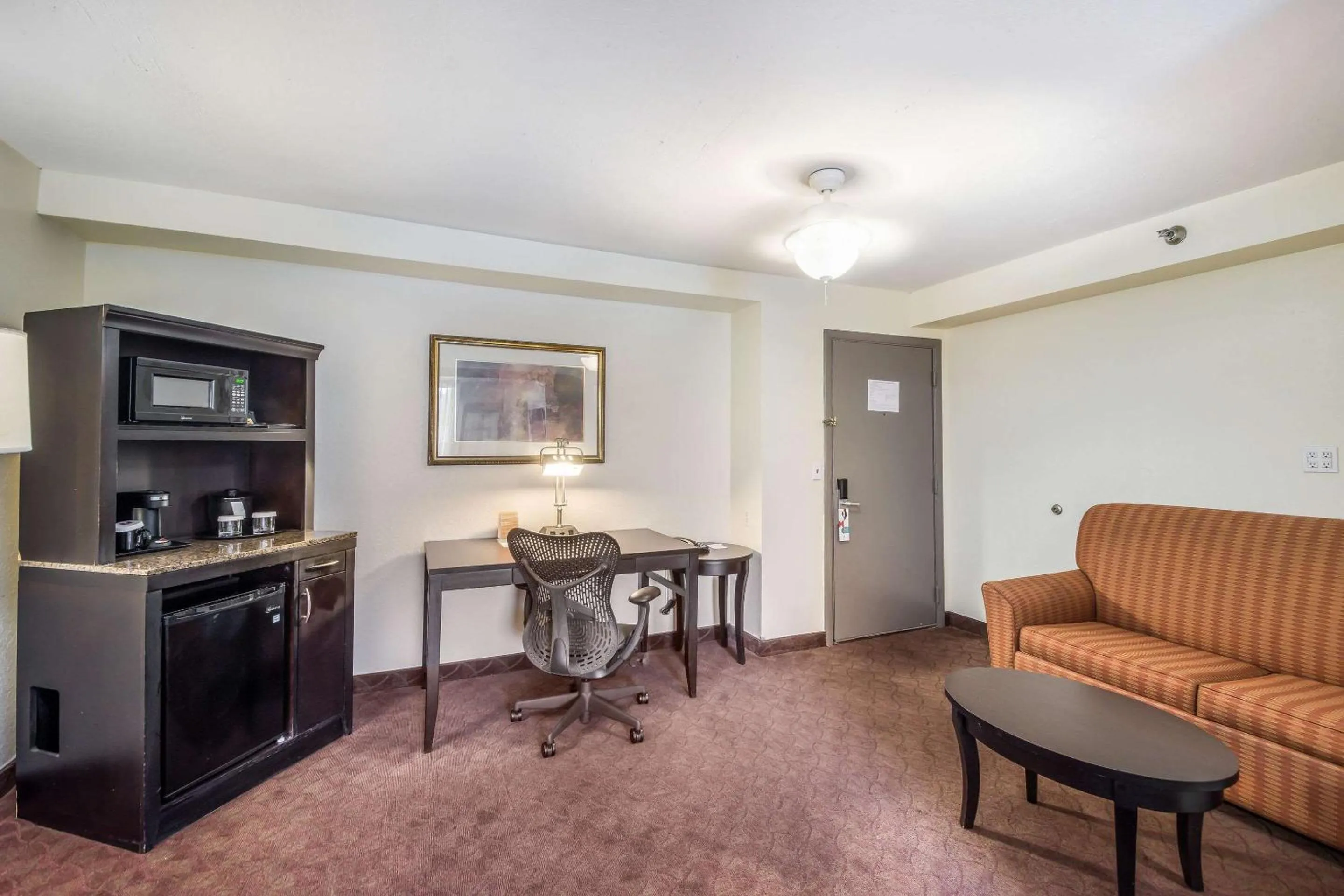 Photo of the whole room in Clarion Inn & Suites Central Clearwater Beach