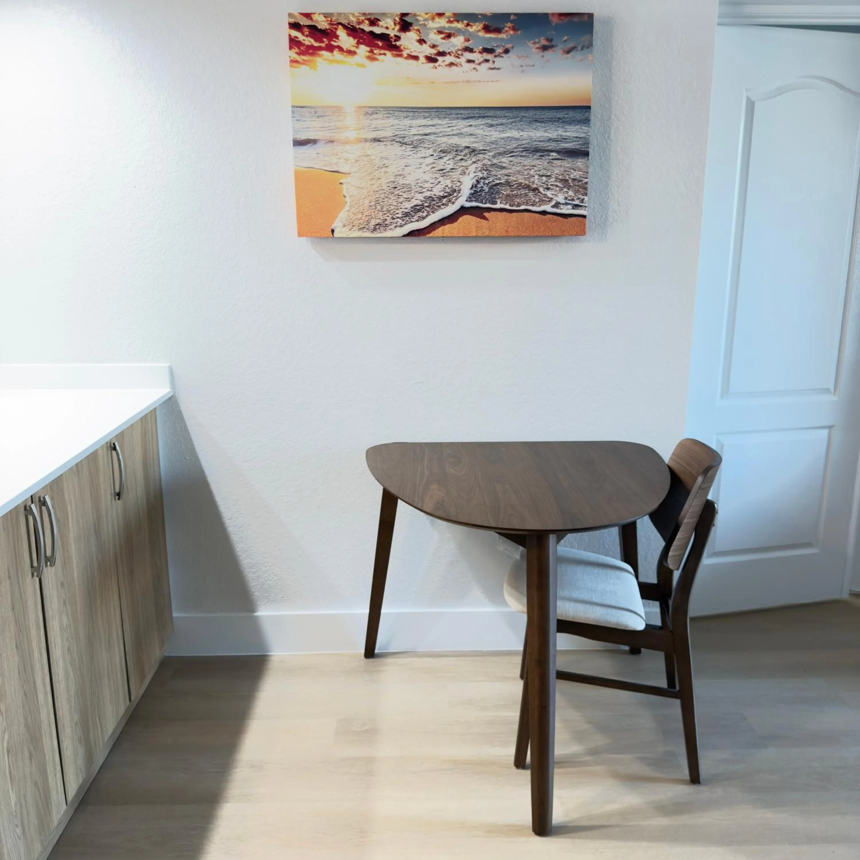 Clarion Inn & Suites Central Clearwater Beach