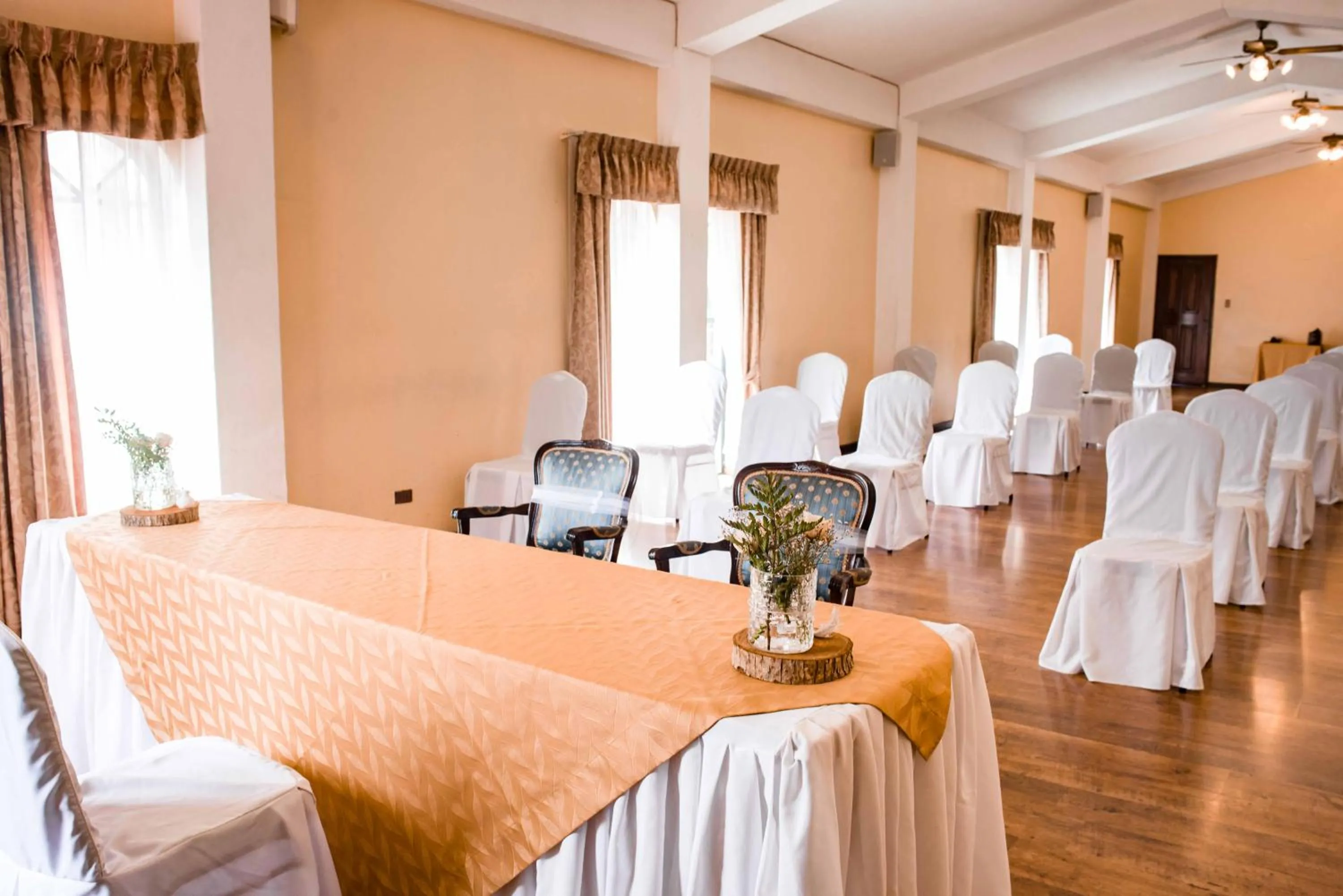 Property building in Hotel Villa Española