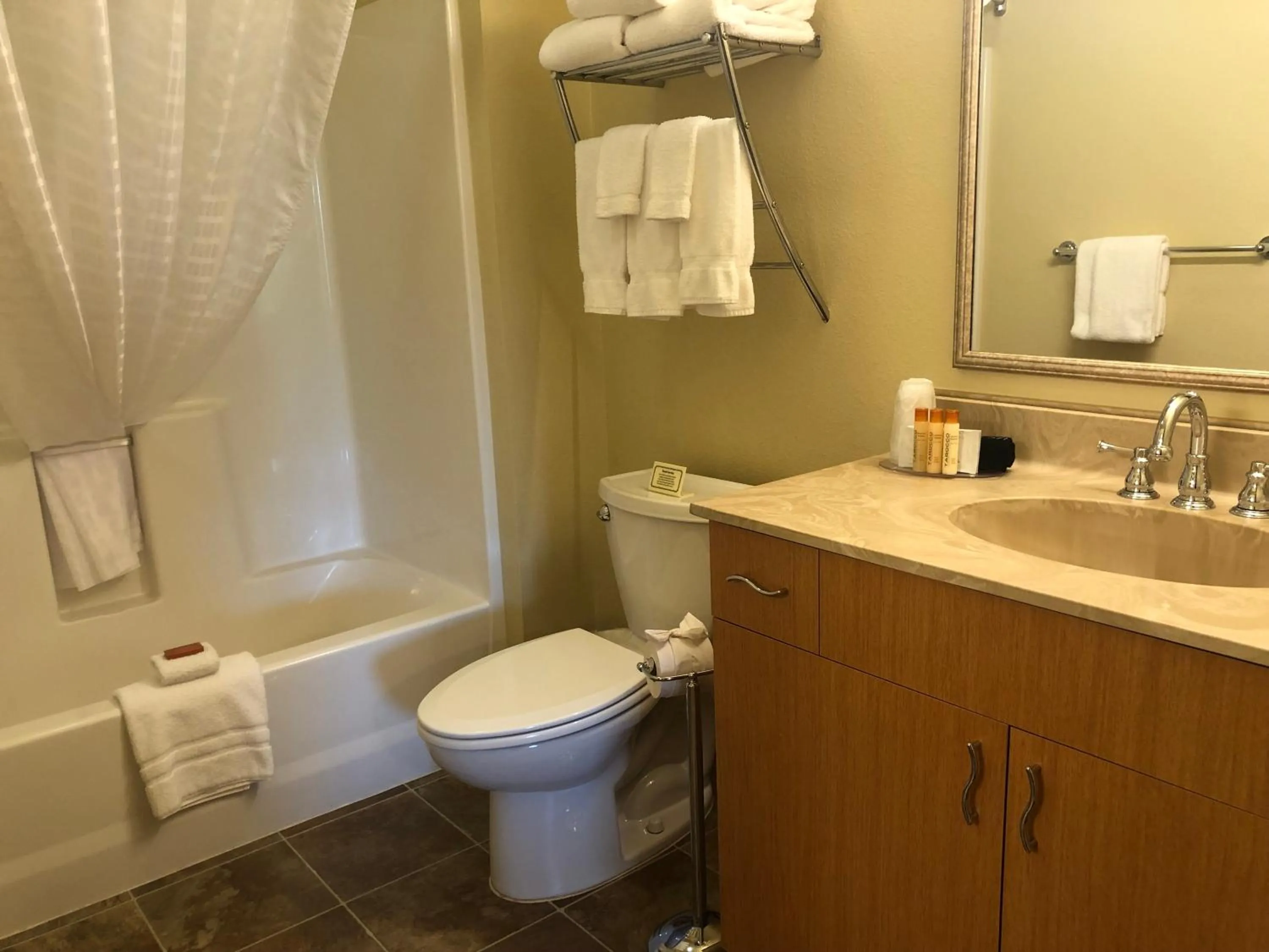 Bathroom in Aspen Suites Hotel Juneau