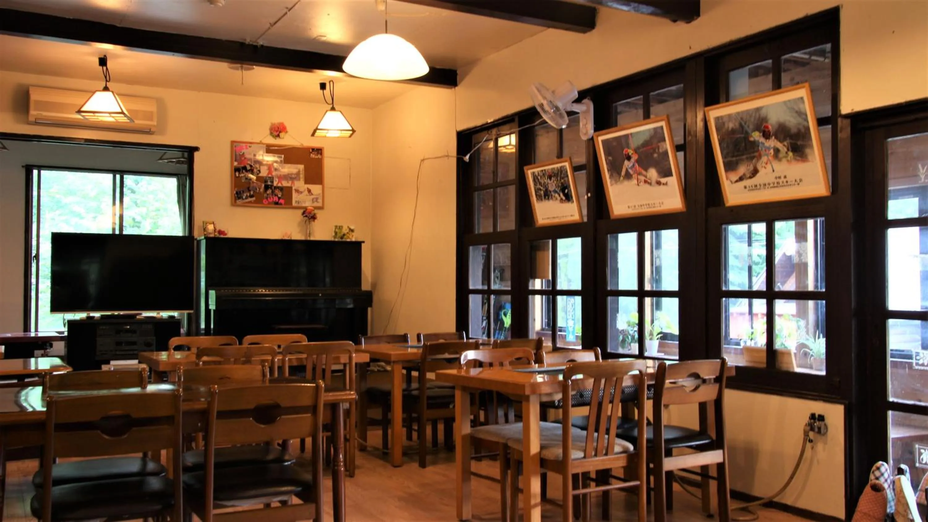 Restaurant/places to eat in Lodge Oakland