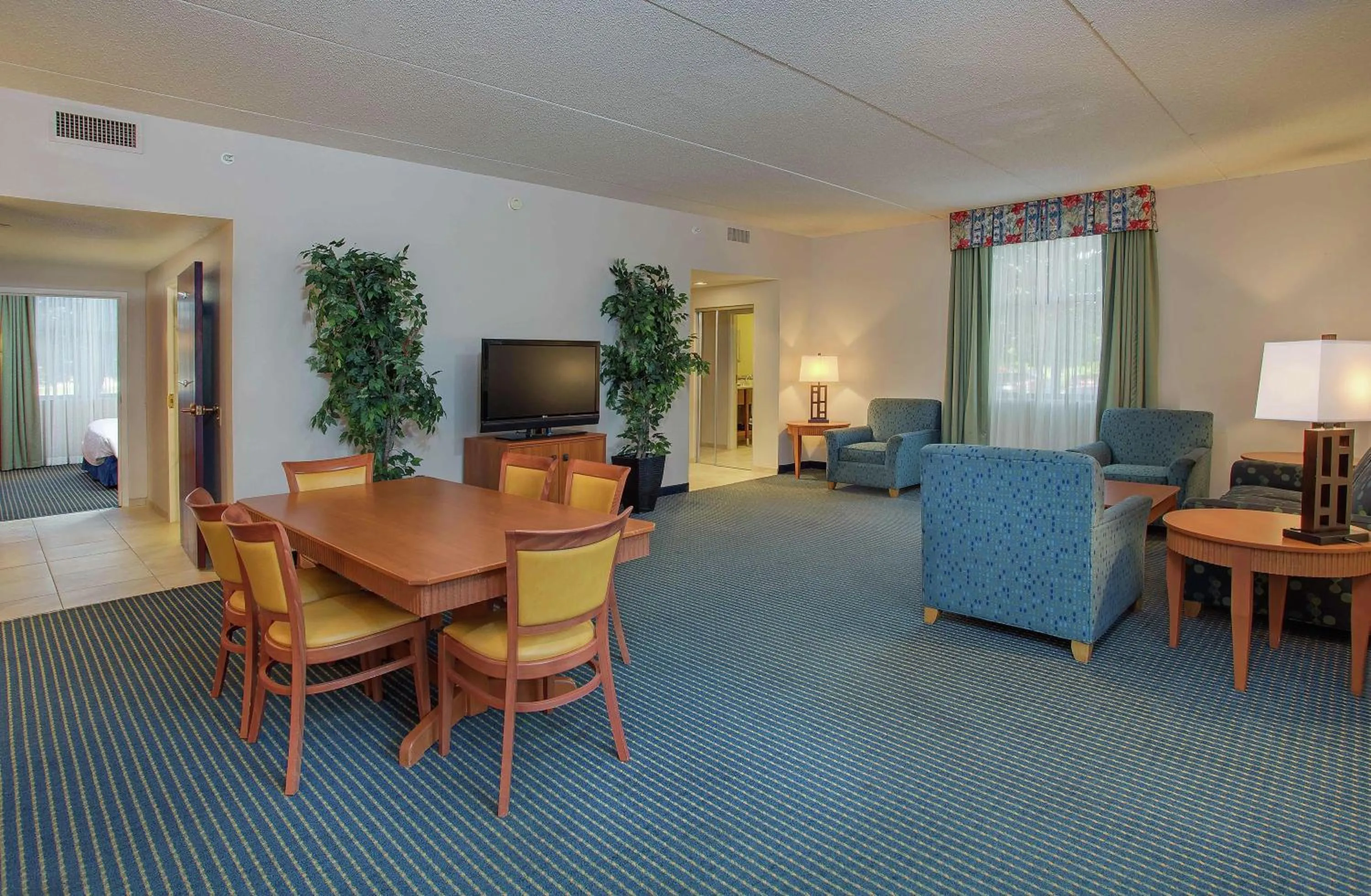 Bedroom in Embassy Suites Lexington