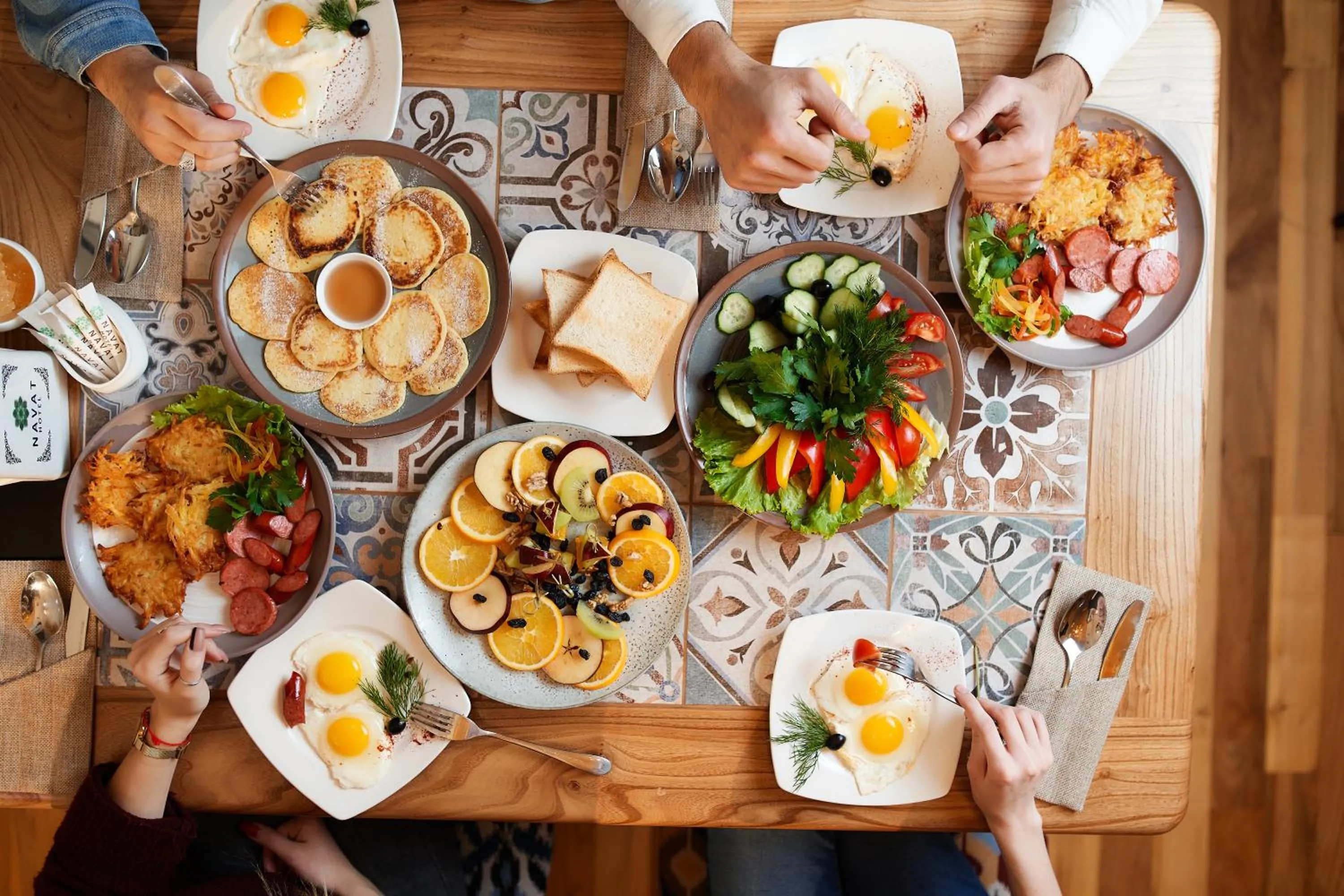 Food and drinks in Navat Hotel