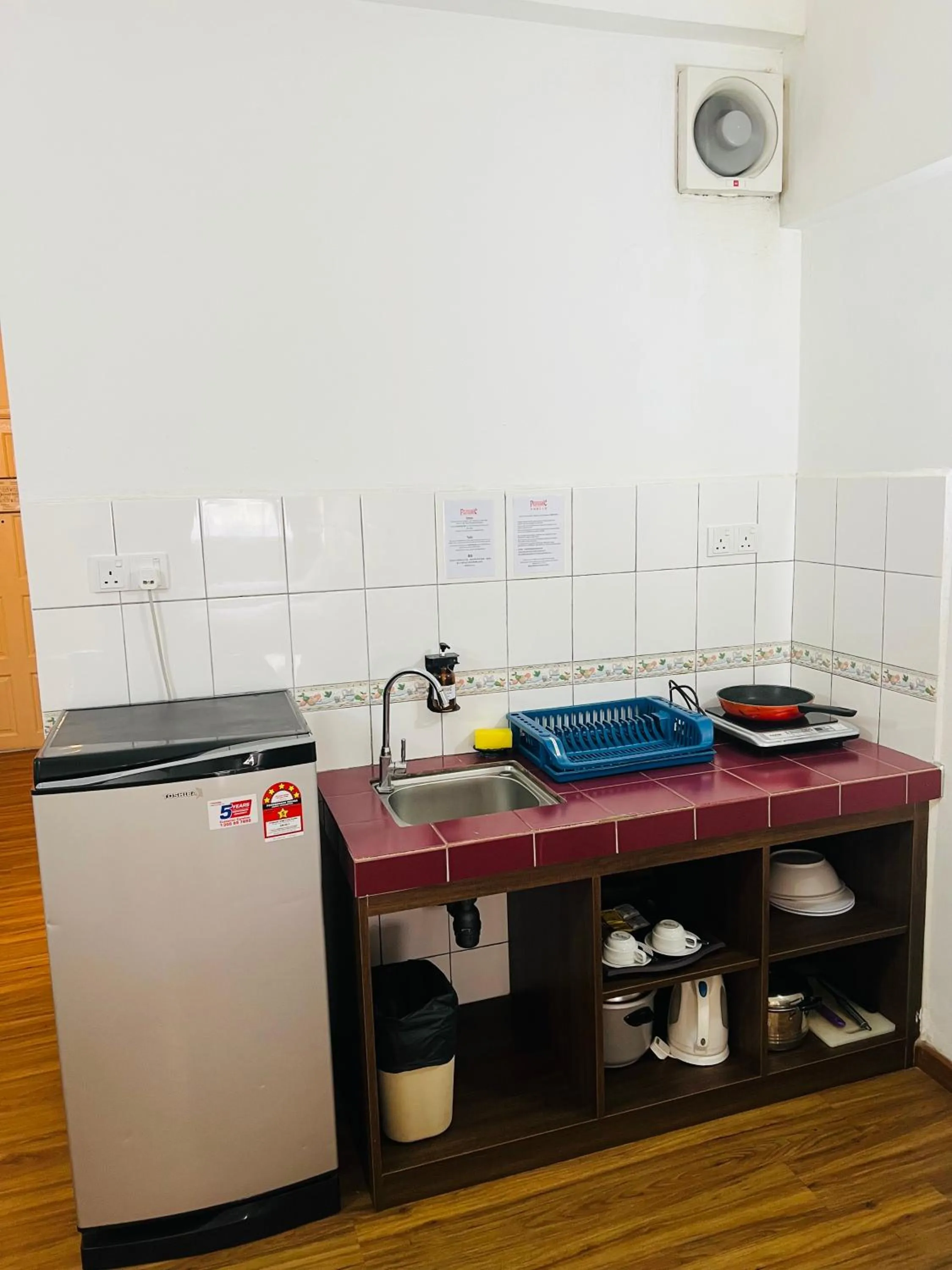 Kitchen or kitchenette in Promenade Service Apartment