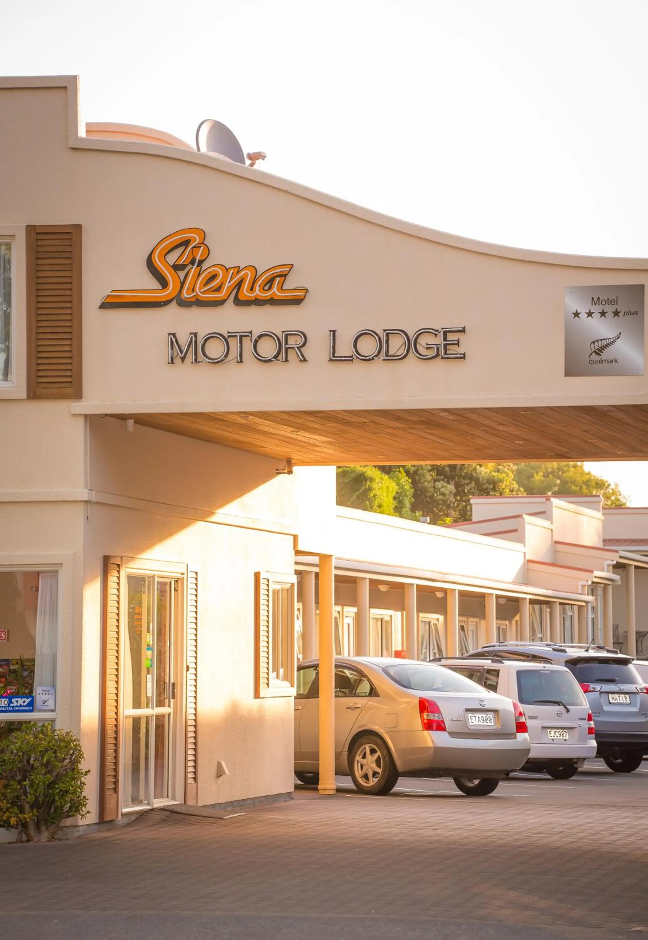 Property building in Siena Motor Lodge